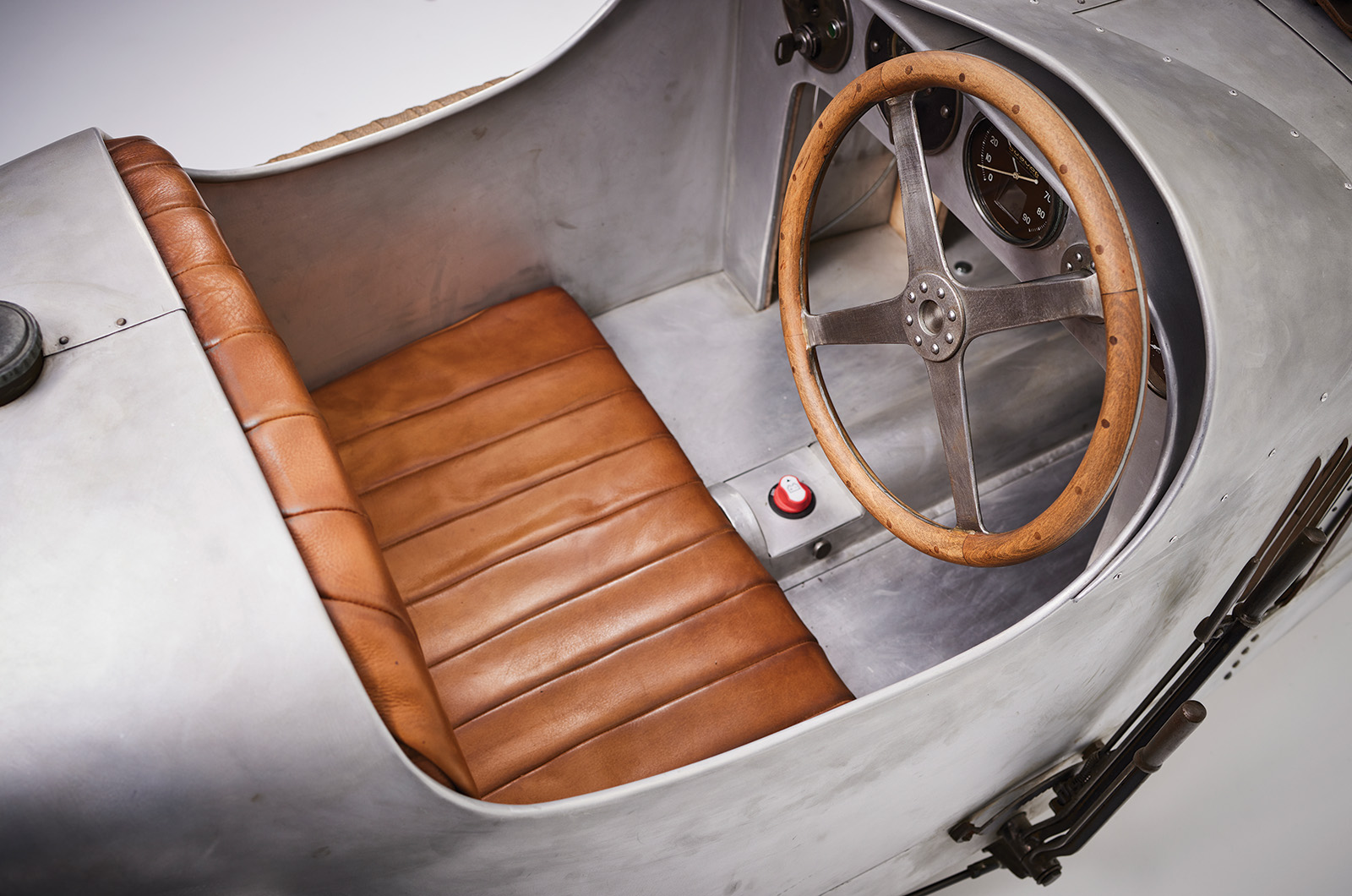 Classic & Sports Car – Motoring art: Ole Koch