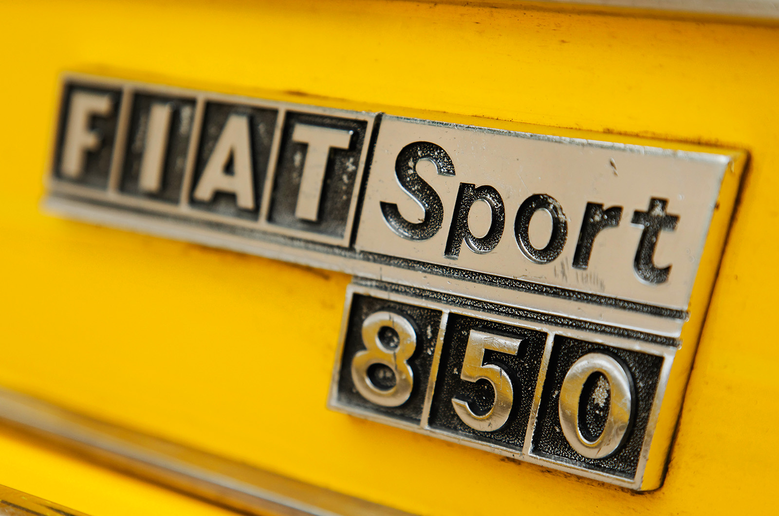 Classic & Sports Car – Austin-Healey Sprite vs Toyota Sports 800 vs Fiat 850 Sport Spider: the little league