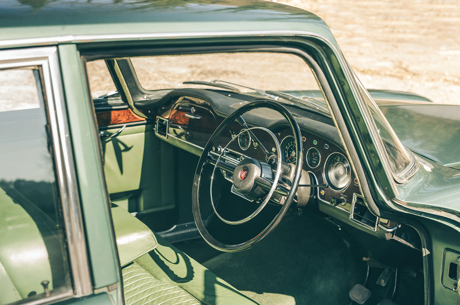 Classic & Sports Car – Humber’s Super Snipe and Hawk: smooth operators