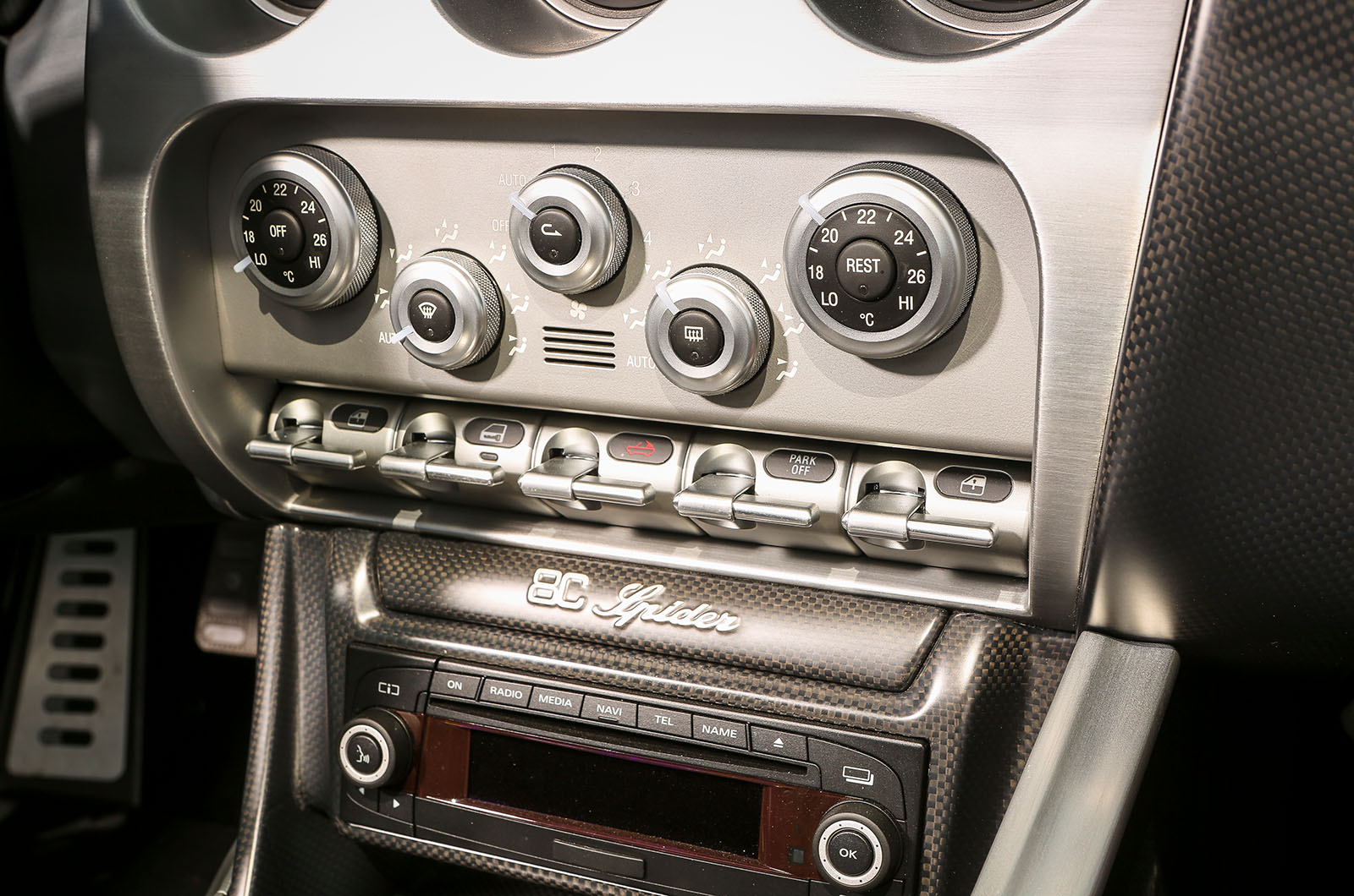 Classic & Sports Car – Alfa Romeo 8C Competizione and Spider: legend reborn