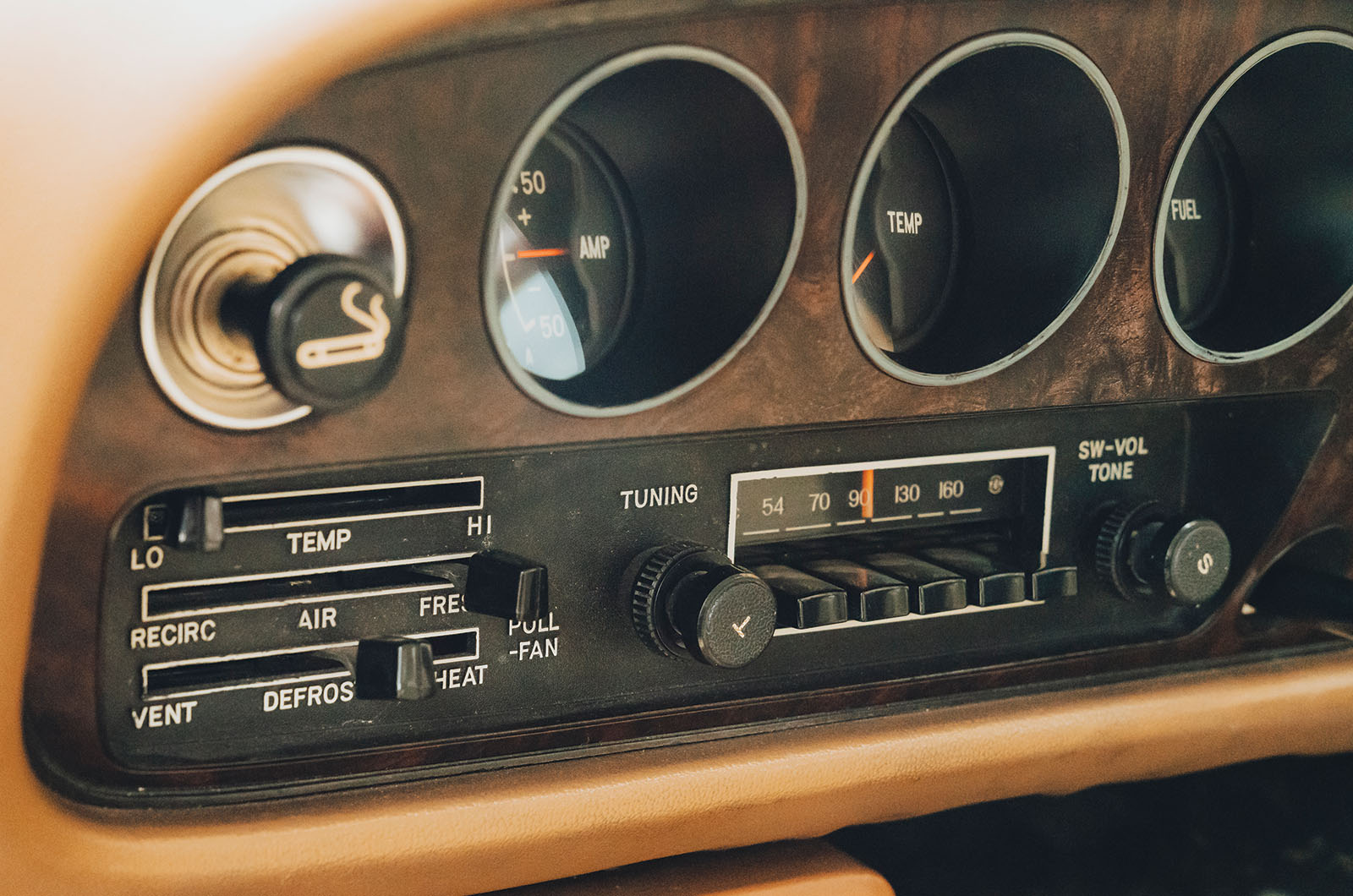 Classic & Sports Car – Ford Capri II vs Toyota Celica vs Vauxhall Firenza: style on a budget