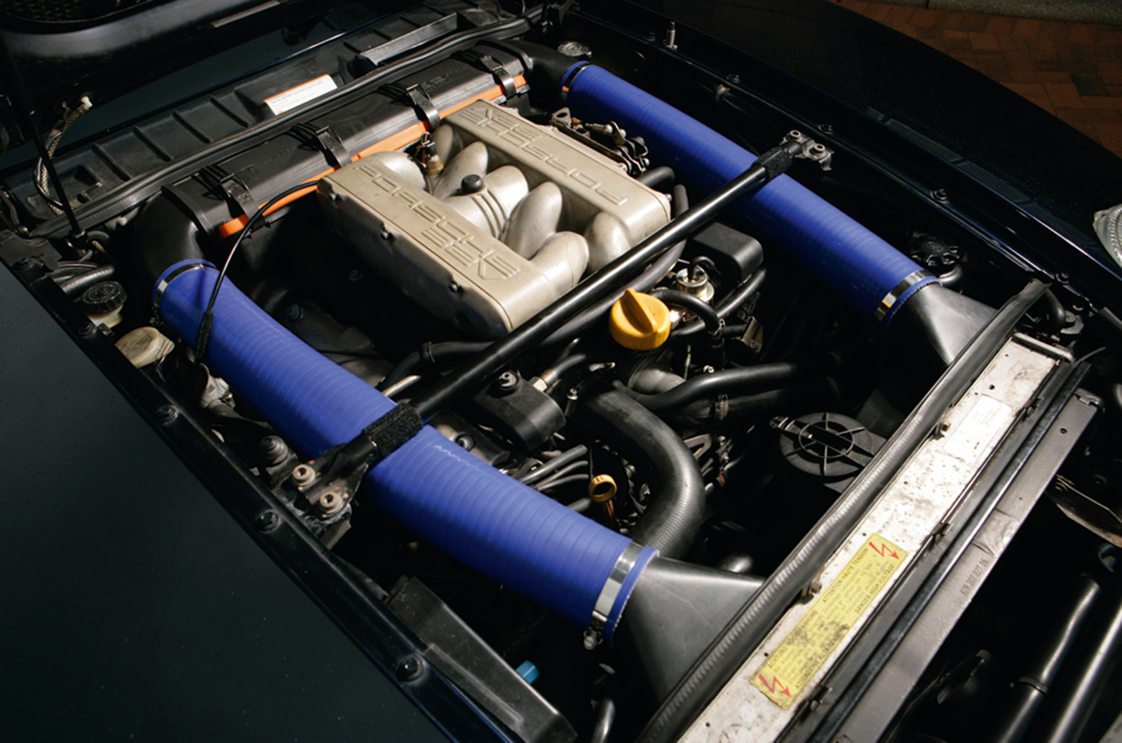 Classic & Sports Car – Porsche 928: technical knockout