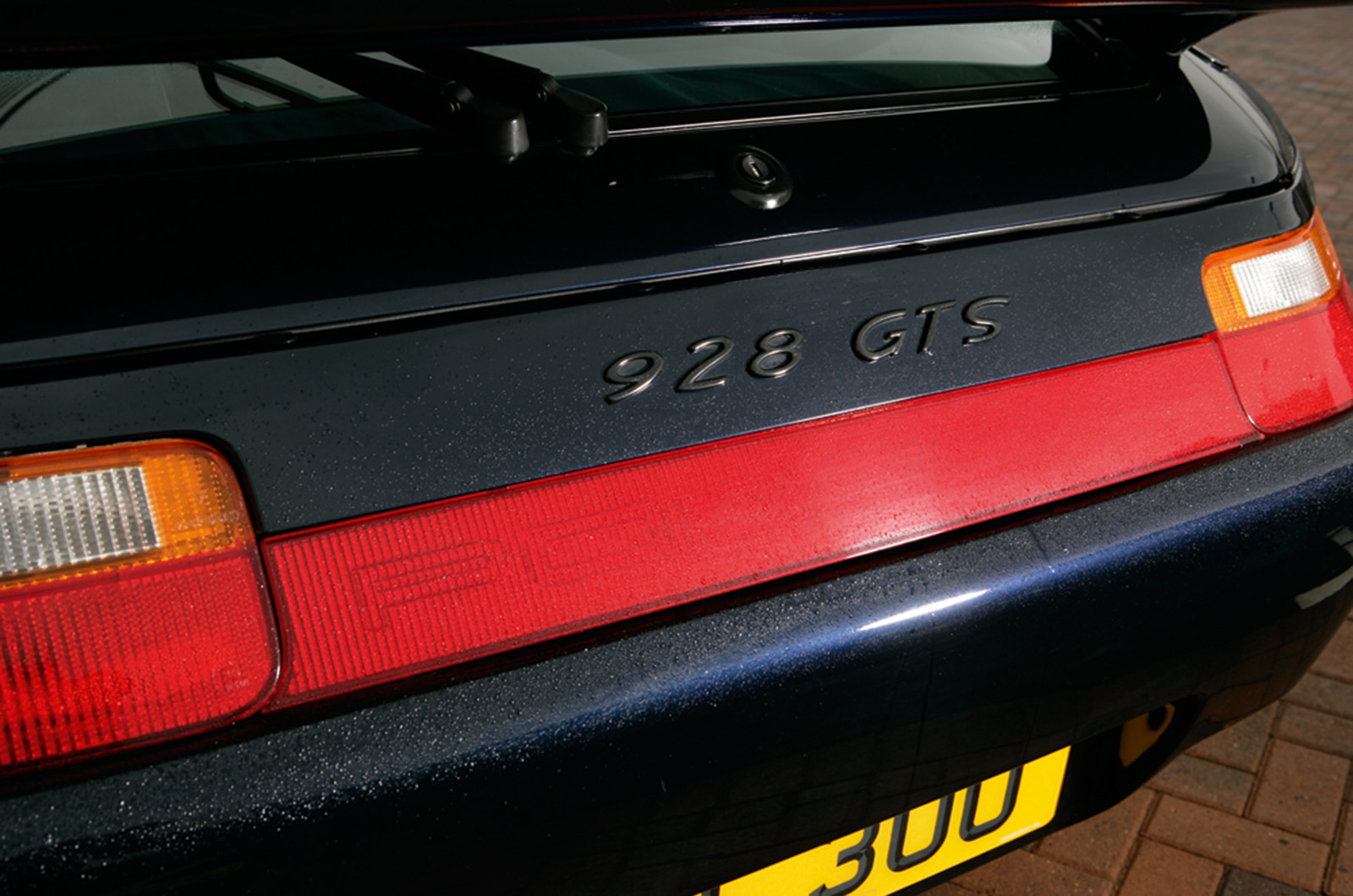 Classic & Sports Car – Porsche 928: technical knockout