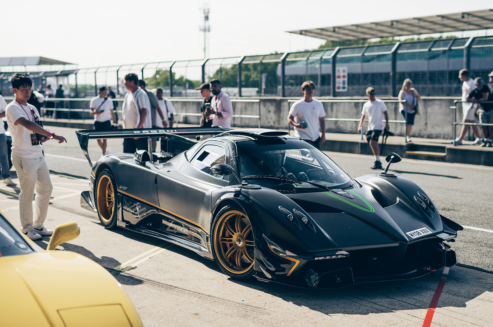 Classic & Sports Car – Inside Supercar Driver’s Secret Meet: undercover millionaire