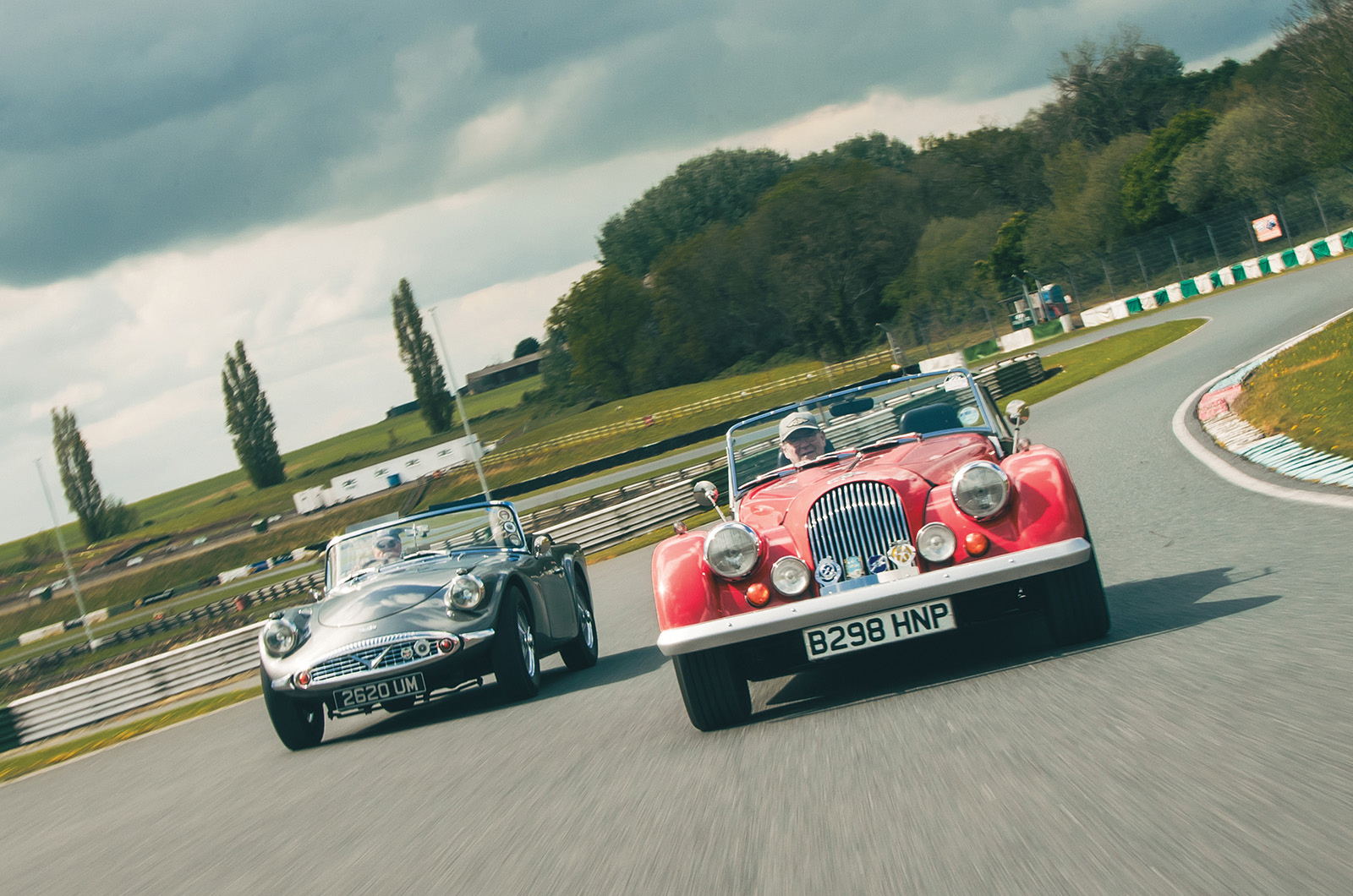 Classic & Sports Car – Best of British V8s: a royal rumble