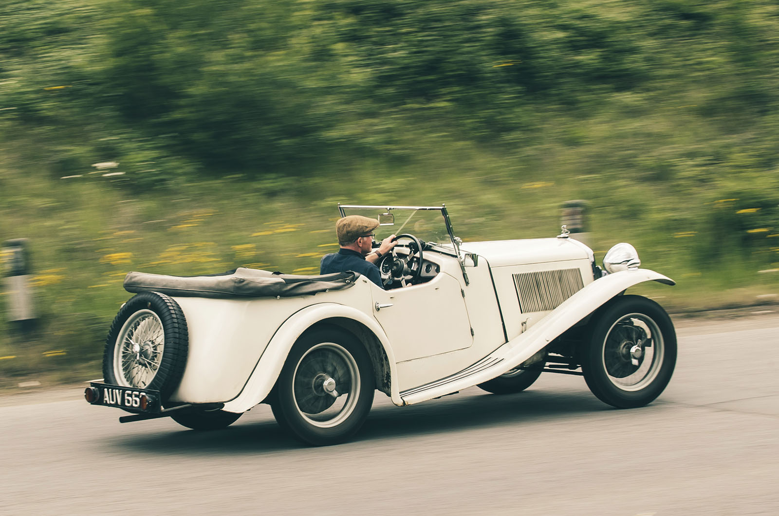 Classic & Sports Car – Wolseley Hornet Special: bodies of evidence