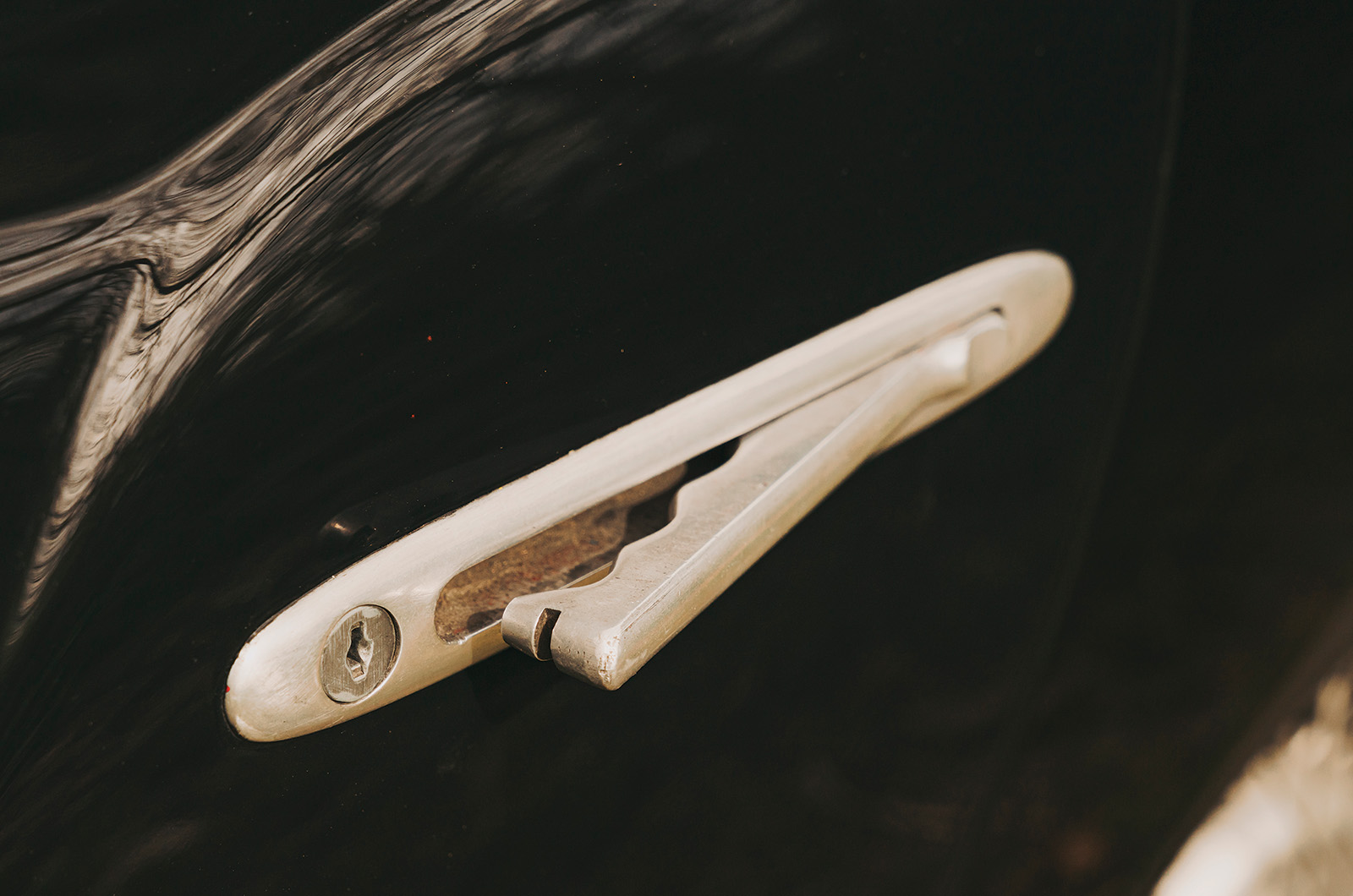 Classic & Sports Car – Arnolt-MG dhc: British engineering, Latin style