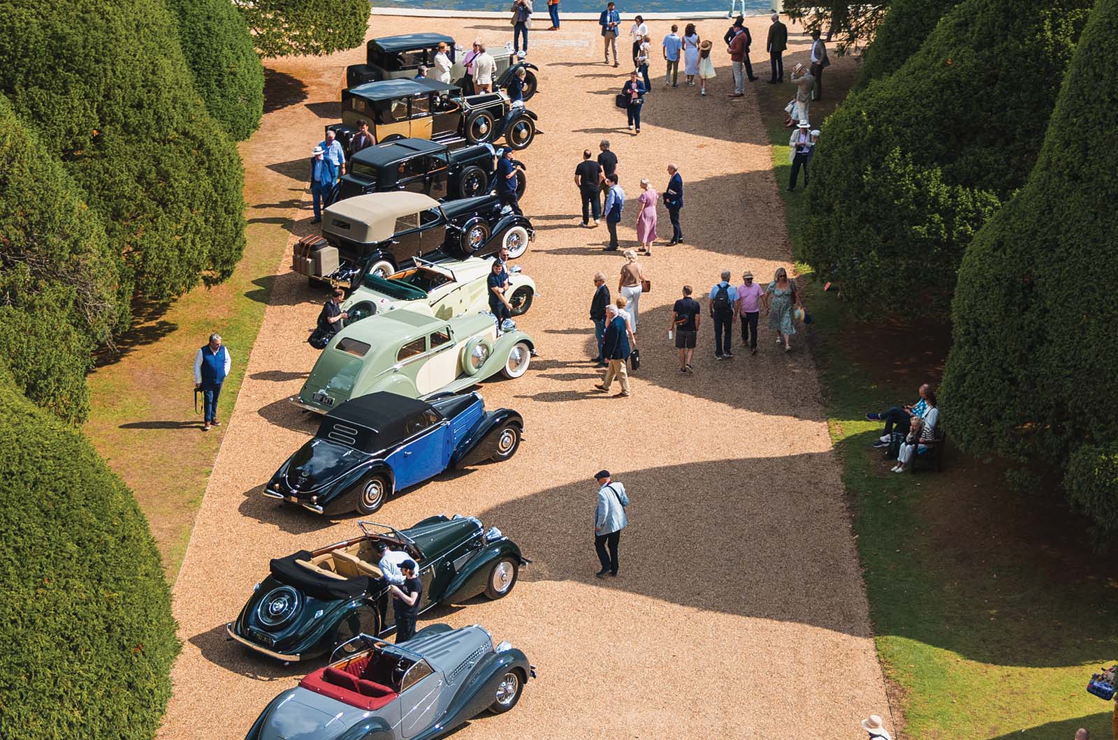 Classic & Sports Car – Concours classics in Wales: glamour on the go