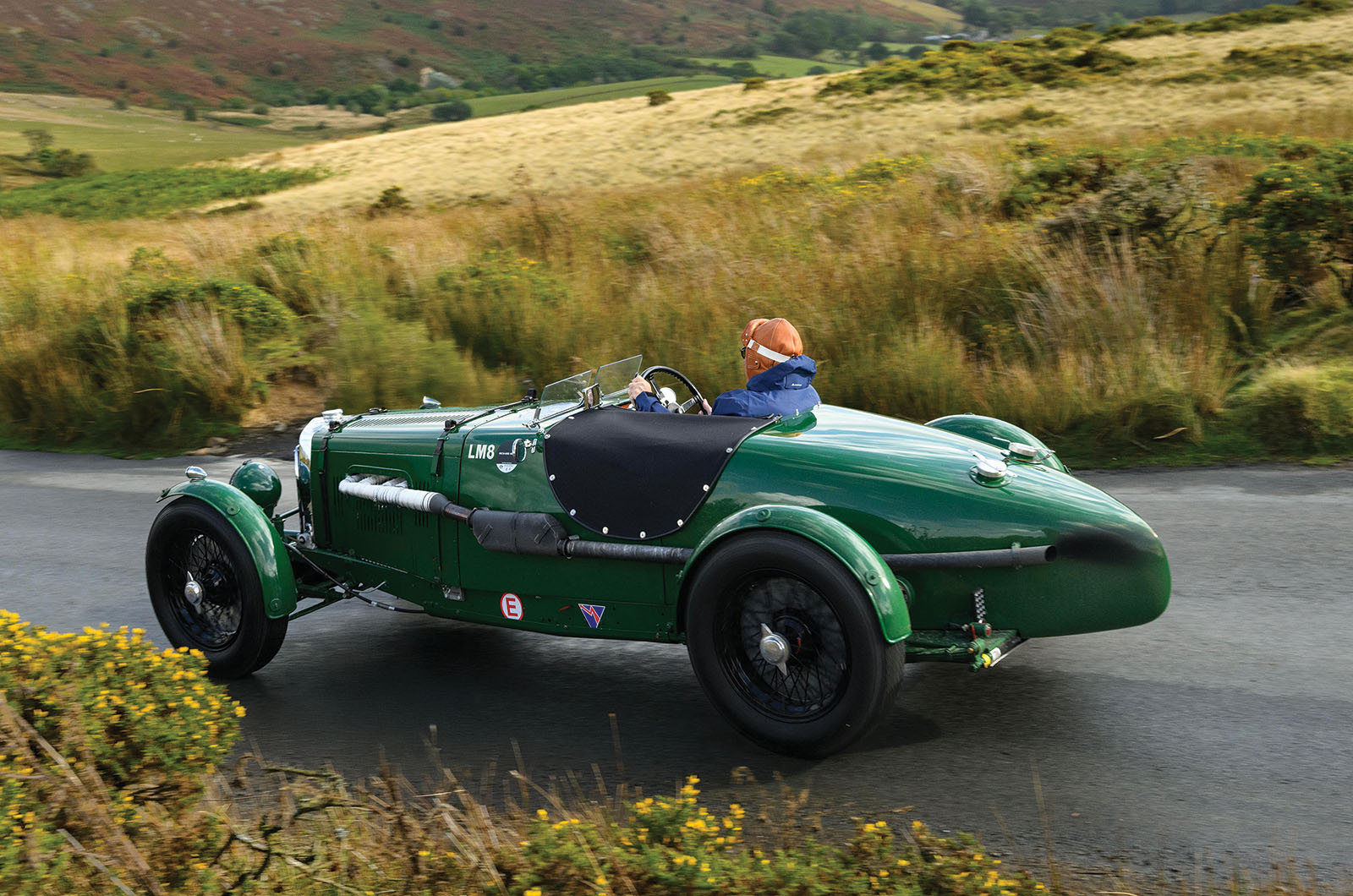 Classic & Sports Car – Concours classics in Wales: glamour on the go