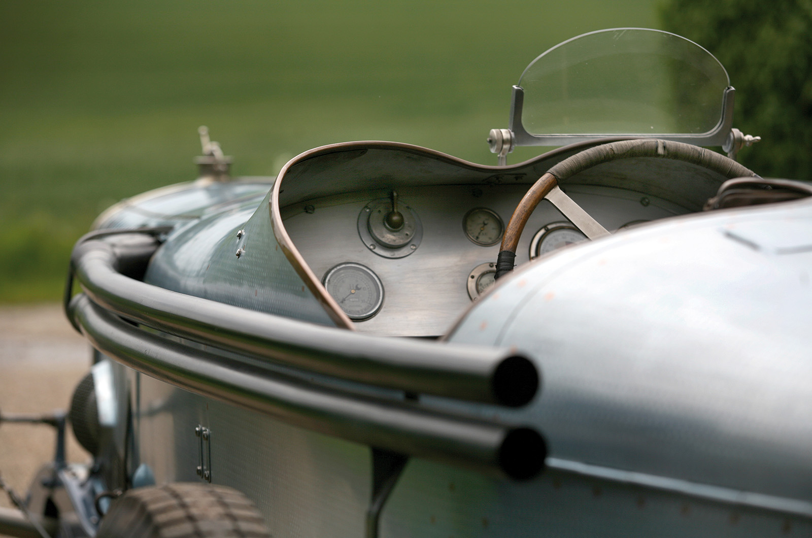 Classic & Sports Car – Delage 2LCV V12: a racer’s dozen