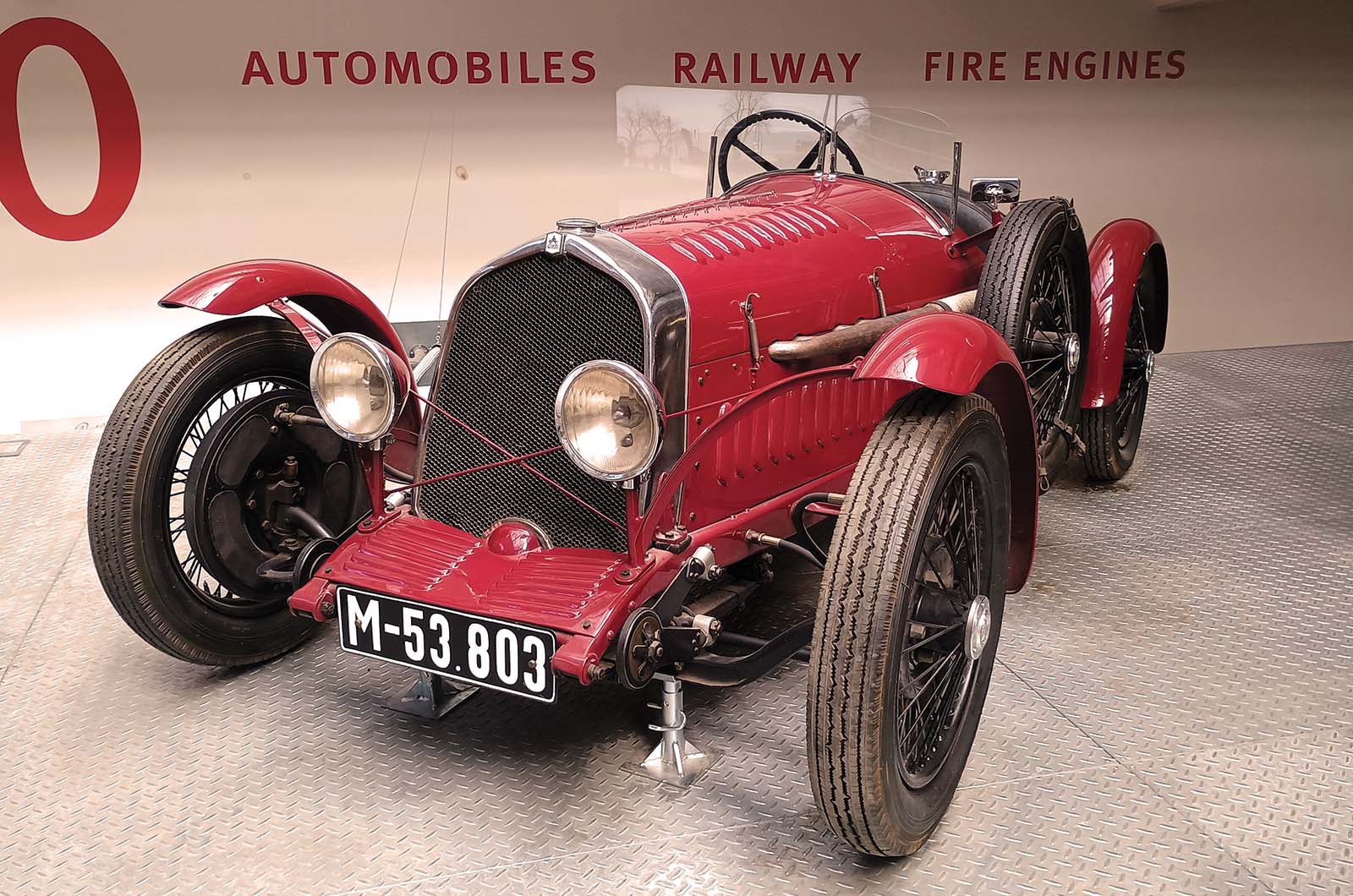 Classic & Sports Car – Classic shrine: National Technical Museum