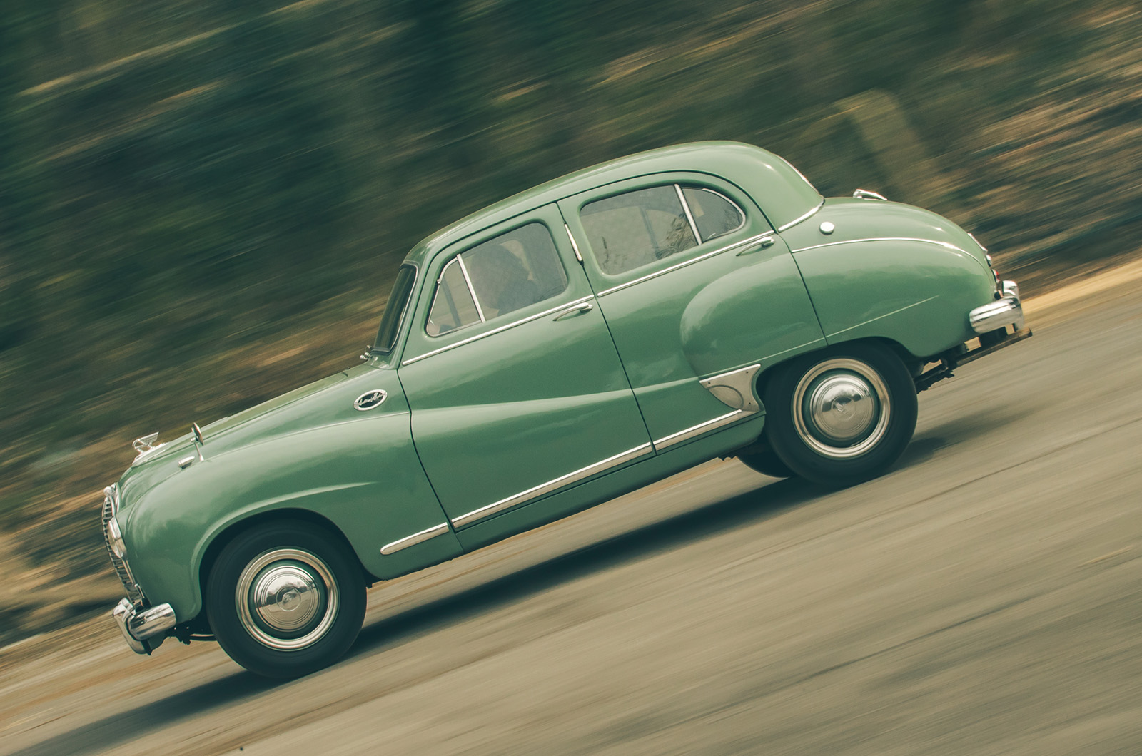 Classic & Sports Car – Standard Vanguard vs Austin Hereford: a life more ordinary