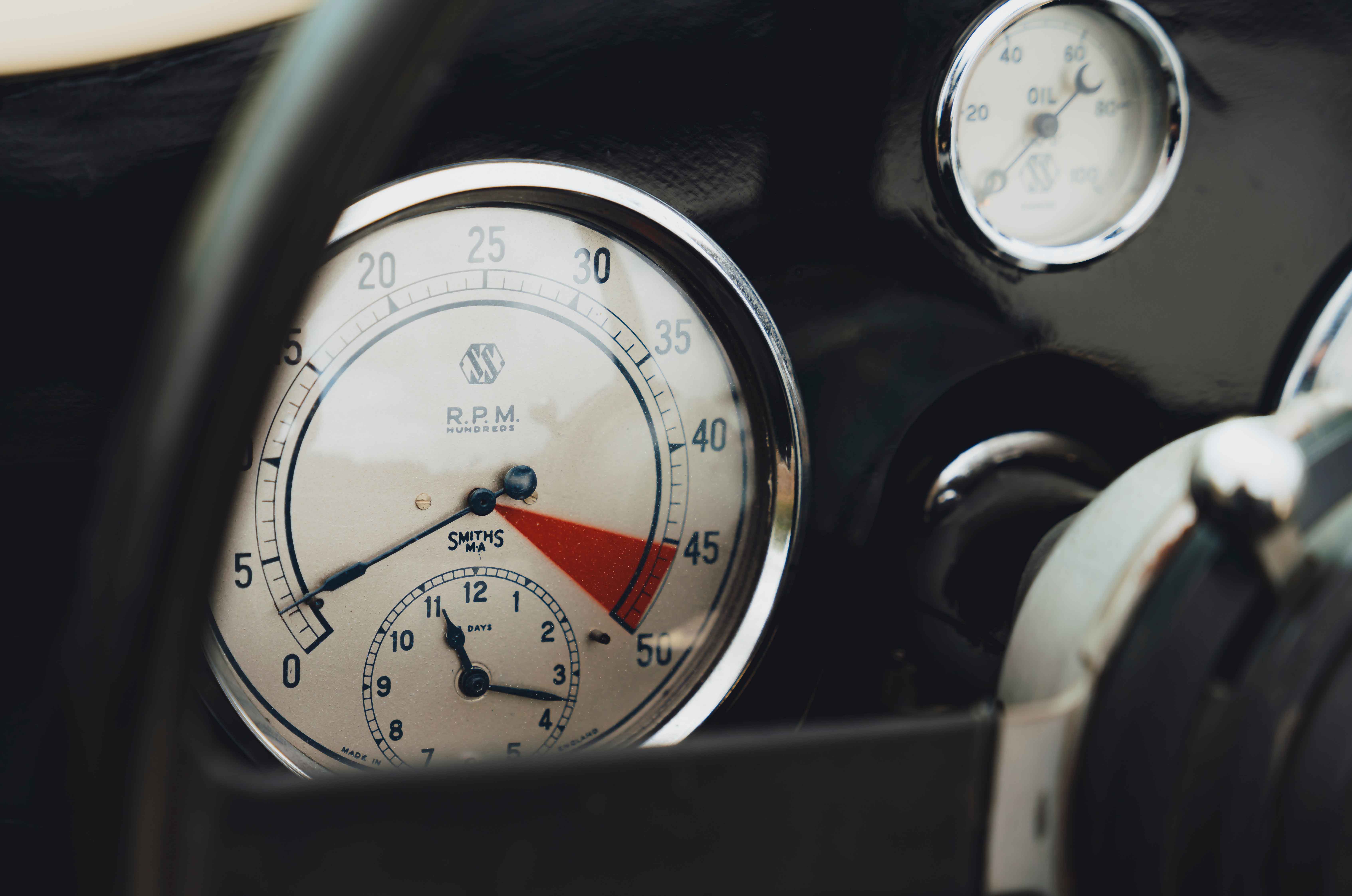 Classic & Sports Car – BMW 328 vs SS Jaguar 100: great expectations