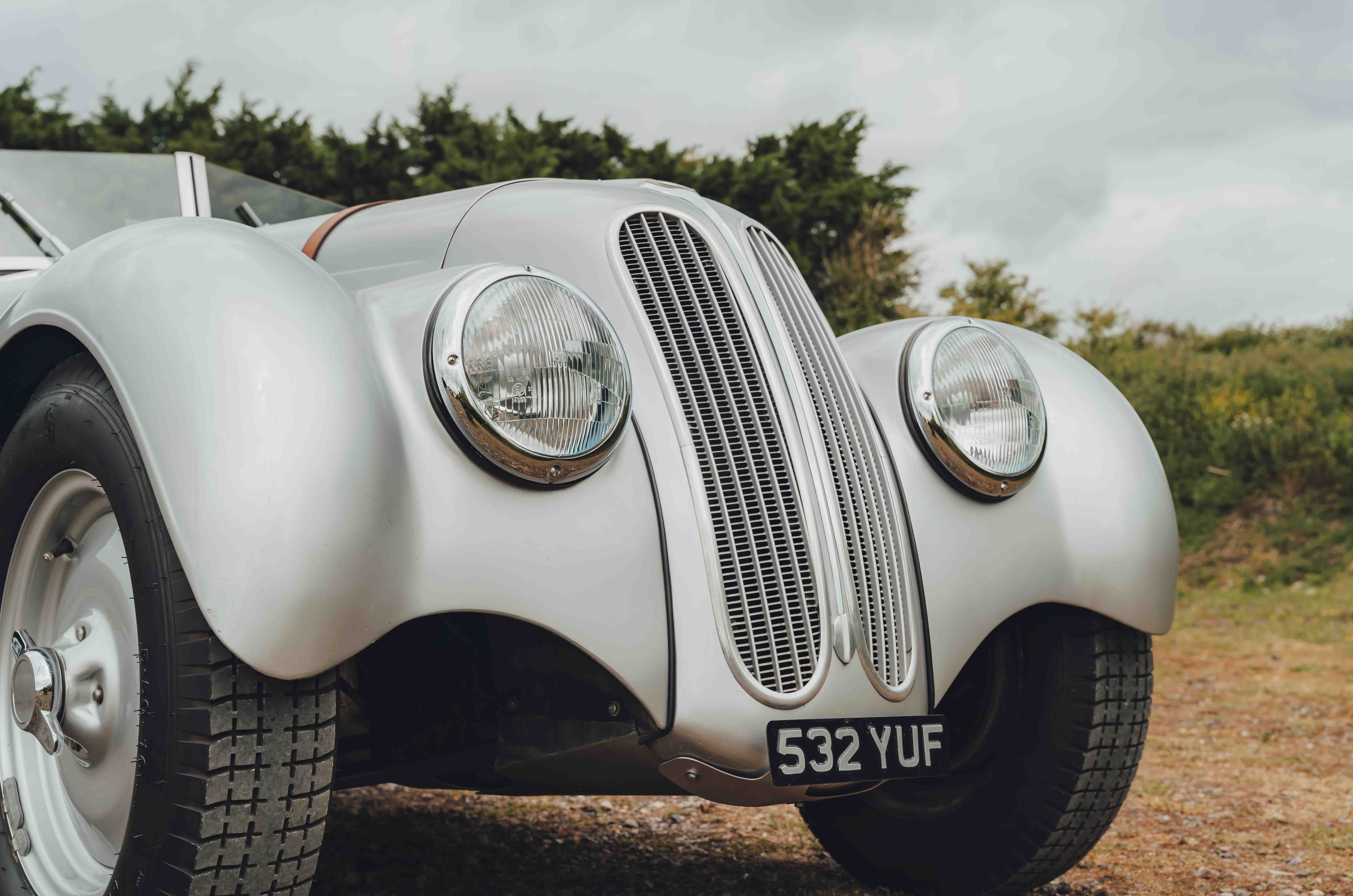 Classic & Sports Car – BMW 328 vs SS Jaguar 100: great expectations