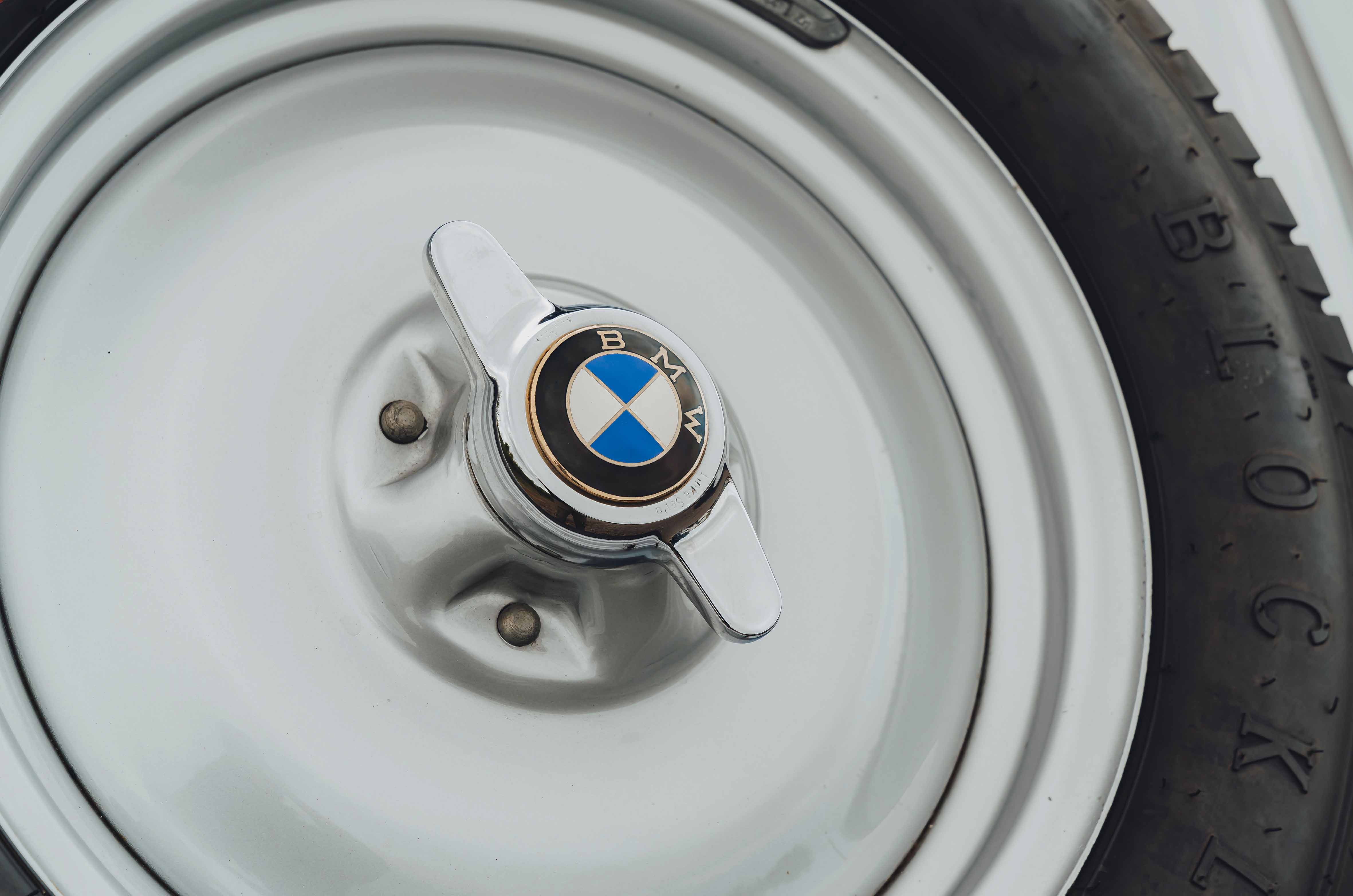 Classic & Sports Car – BMW 328 vs SS Jaguar 100: great expectations