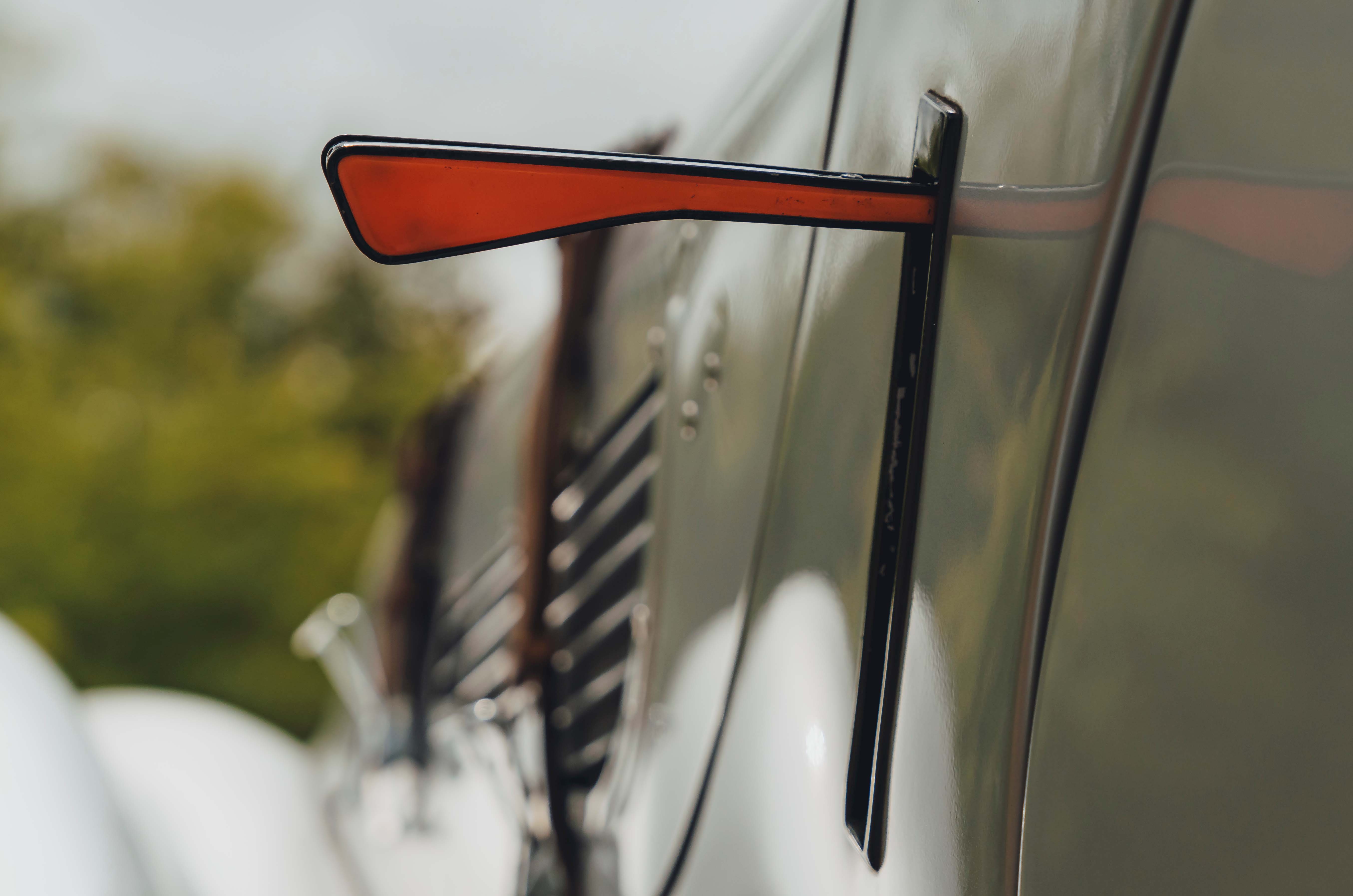 Classic & Sports Car – BMW 328 vs SS Jaguar 100: great expectations