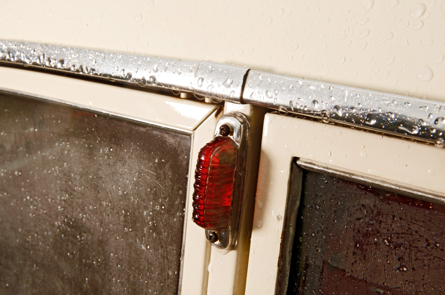 Classic & Sports Car – Borgward Isabella: Munich values, brewed in Bremen