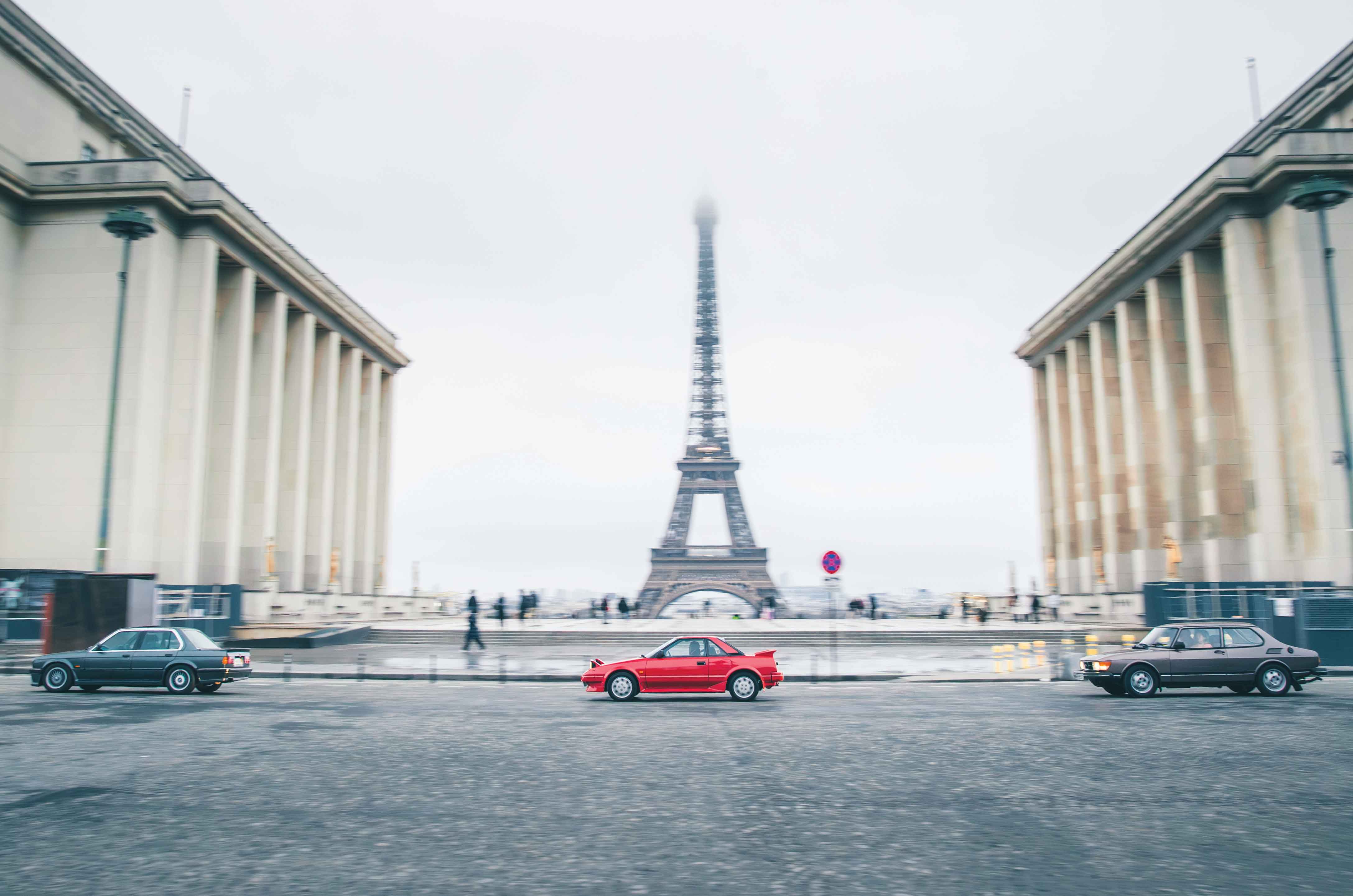 Classic & Sports Car – Classic cars in Paris: a dawn raid across the French capital