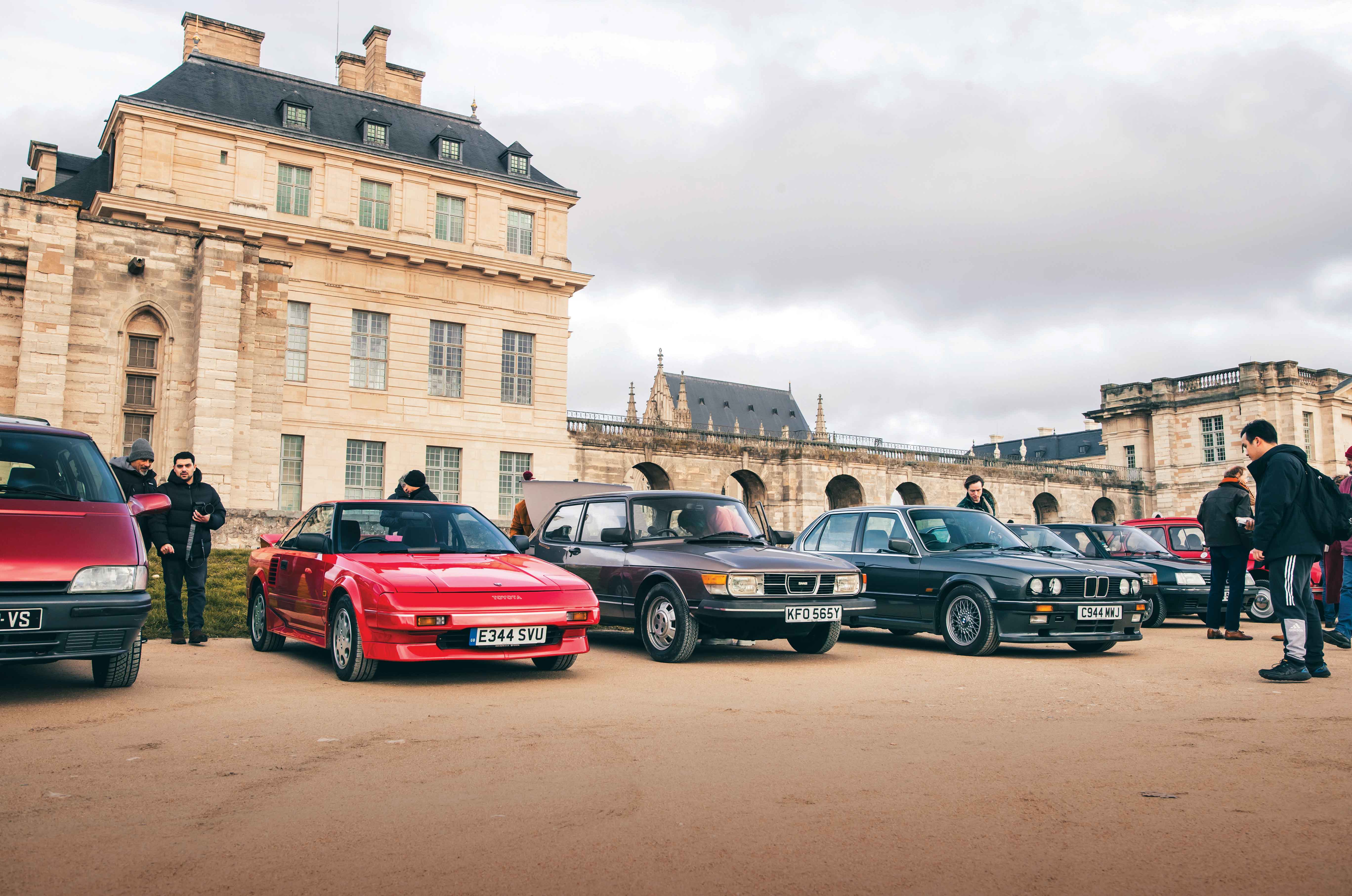 Classic & Sports Car – Classic cars in Paris: a dawn raid across the French capital