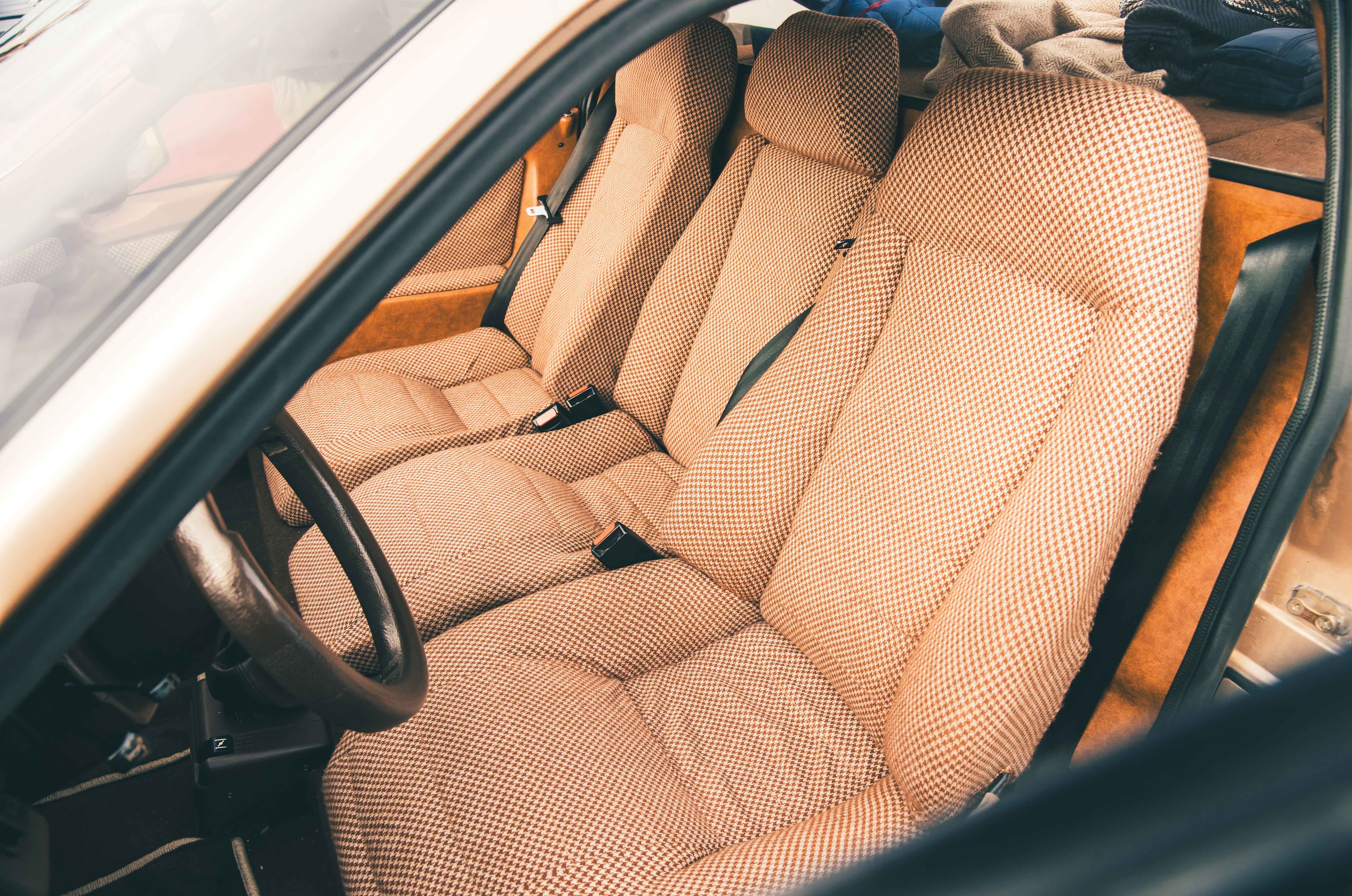 Classic & Sports Car – Classic cars in Paris: a dawn raid across the French capital