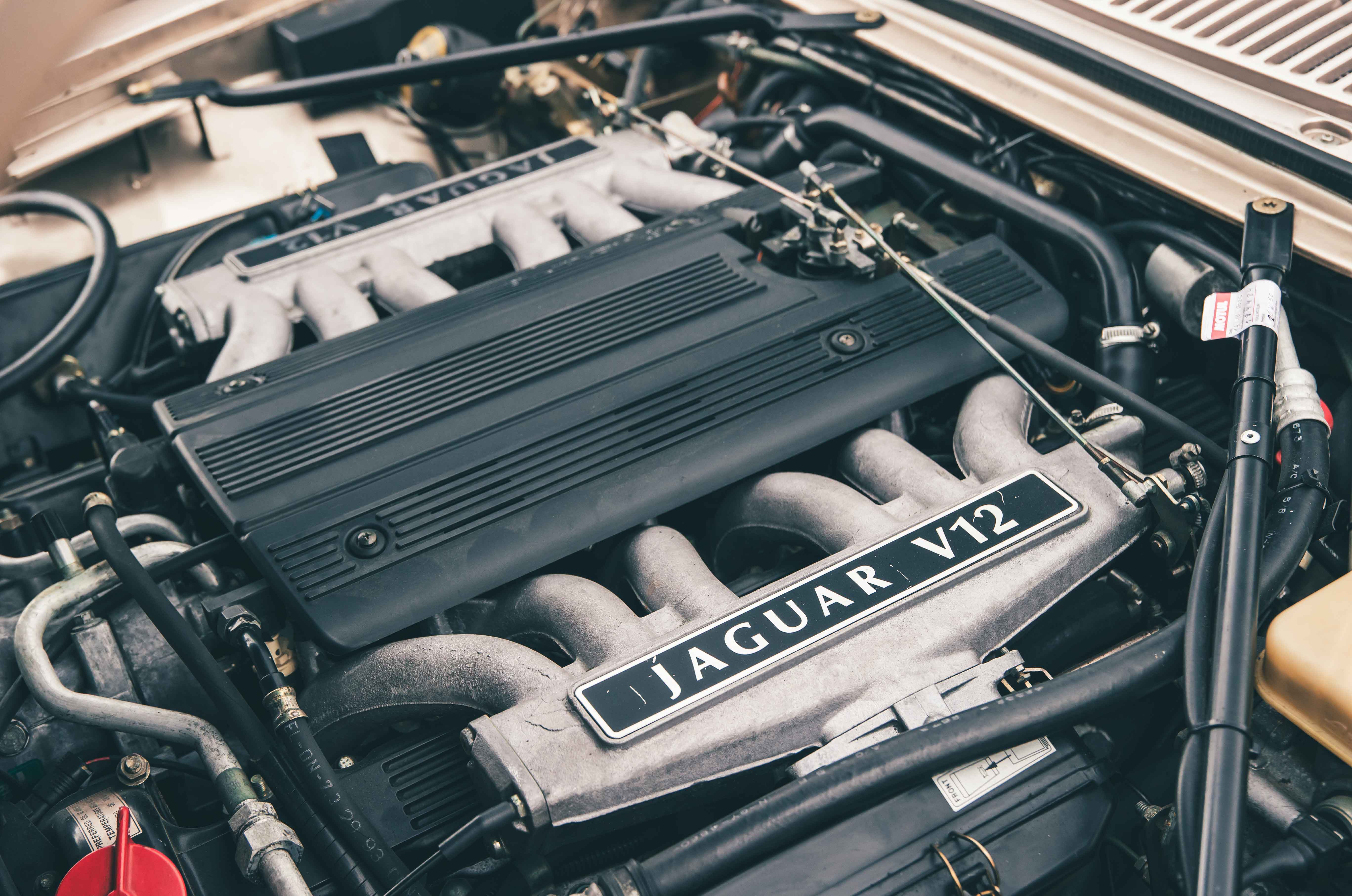 Classic & Sports Car – Classic cars in Paris: a dawn raid across the French capital