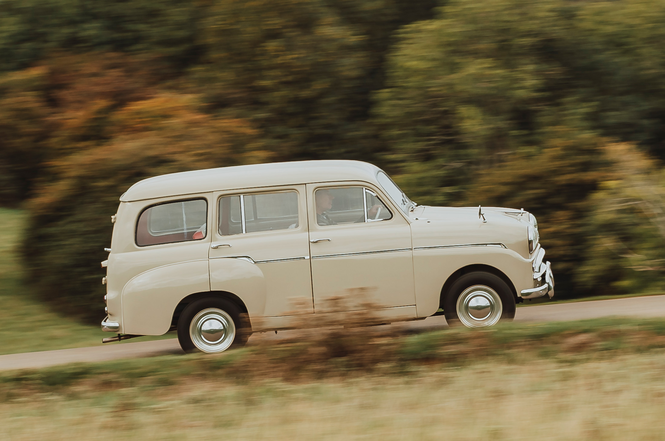 Classic & Sports Car – Ford Escort vs Standard 10 vs Hillman Husky: little boxes