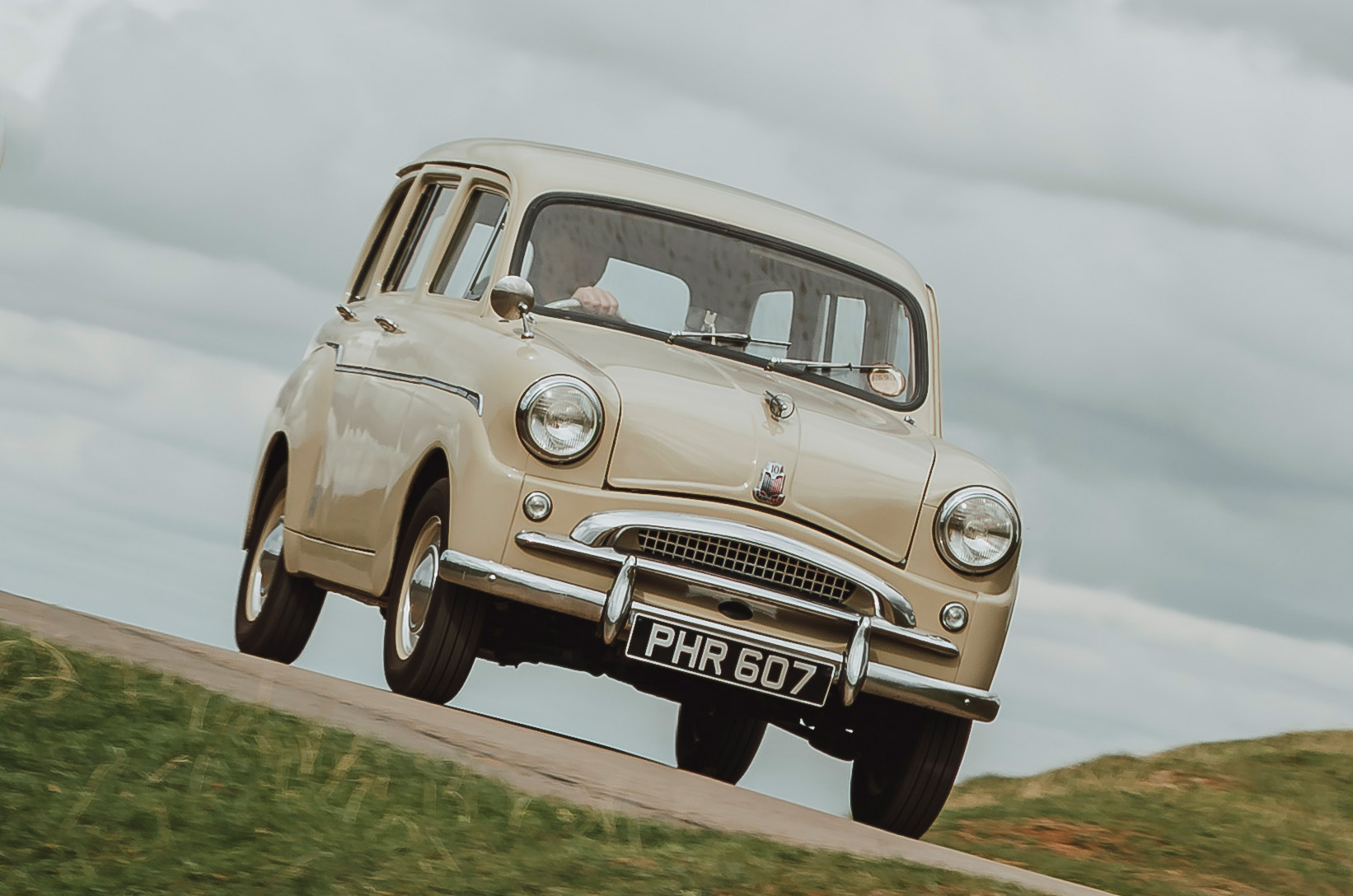 Classic & Sports Car – Ford Escort vs Standard 10 vs Hillman Husky: little boxes