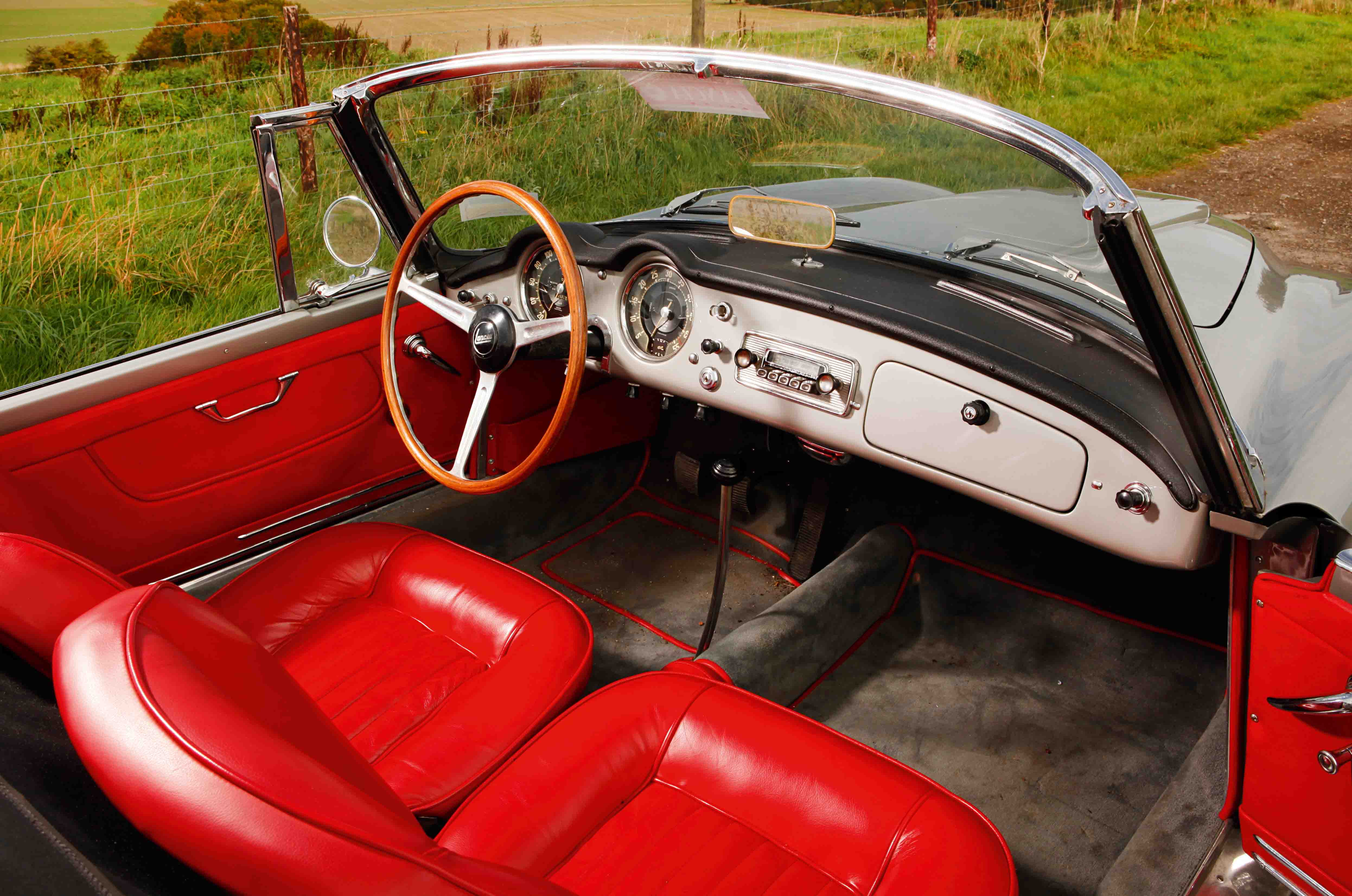 Classic & Sports Car – Lancia Aurelia drop-tops: three steps to heaven
