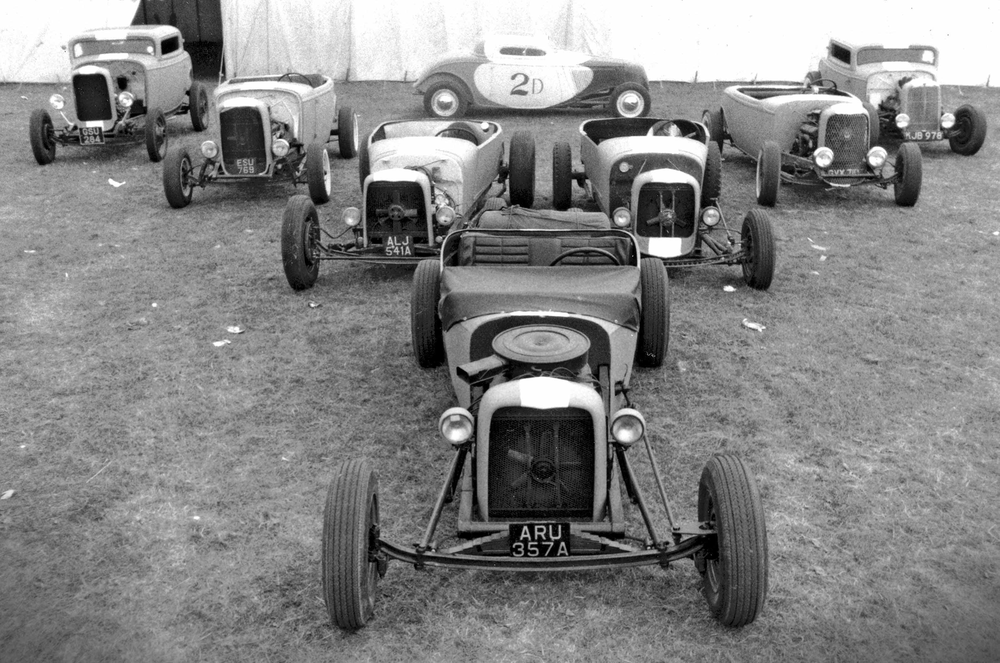 Classic & Sports Car – Low-Flyers hot-rod club: growing old disgracefully