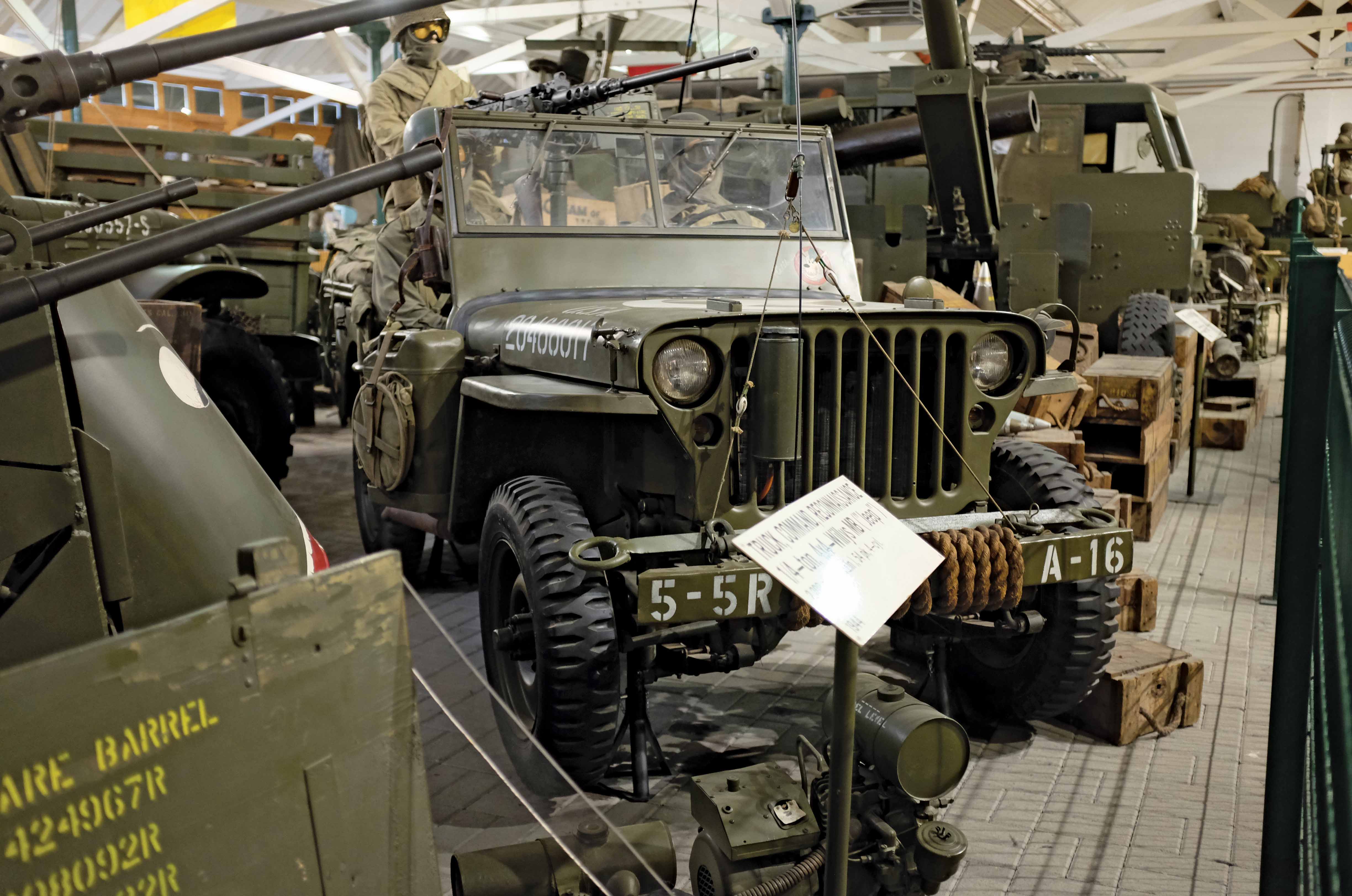 Classic & Sports Car – Classic shrine: Musée National d’Histoire Militaire