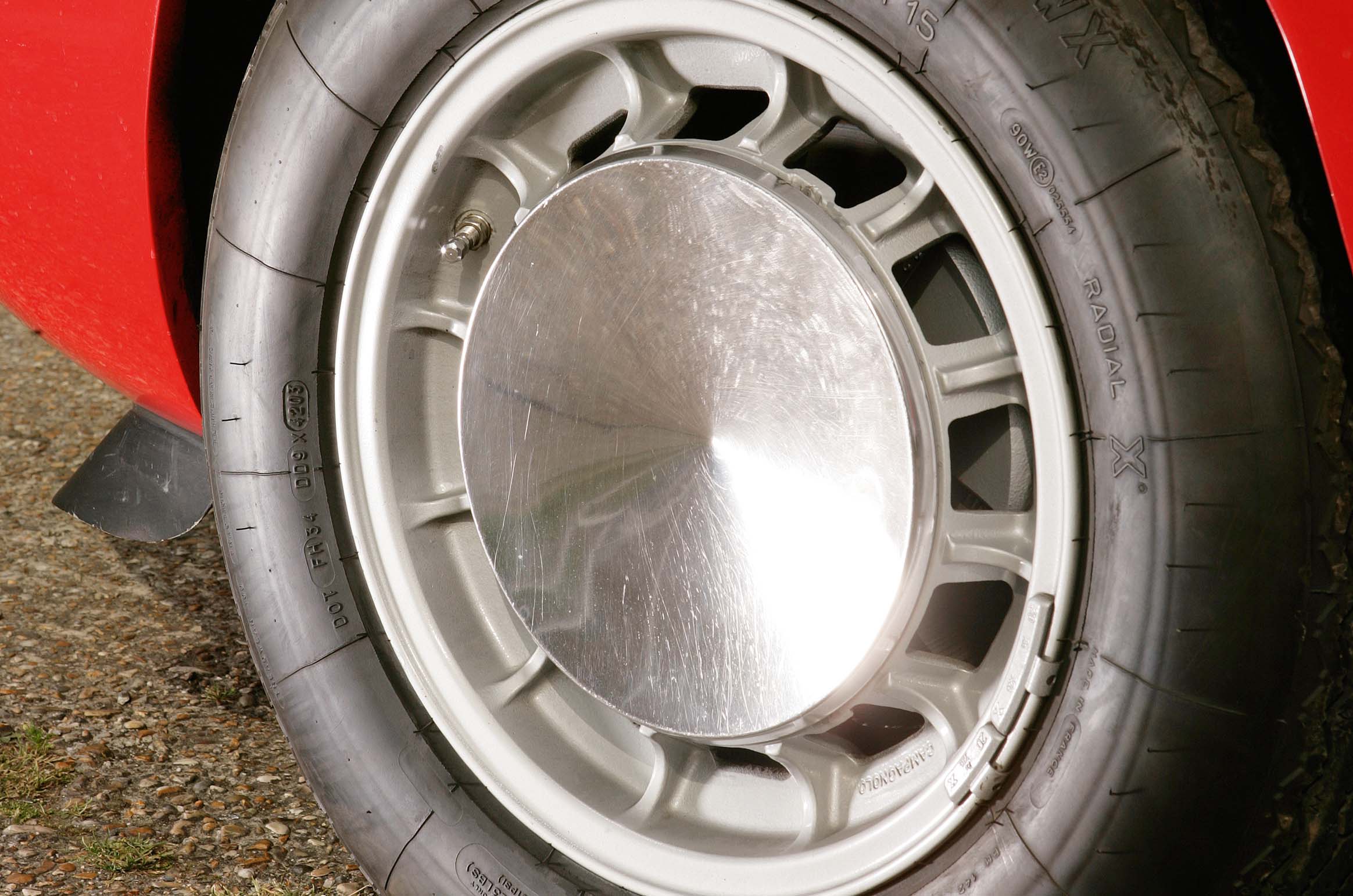 Classic & Sports Car – Maserati Bora vs De Tomaso Pantera GTS: wild at heart