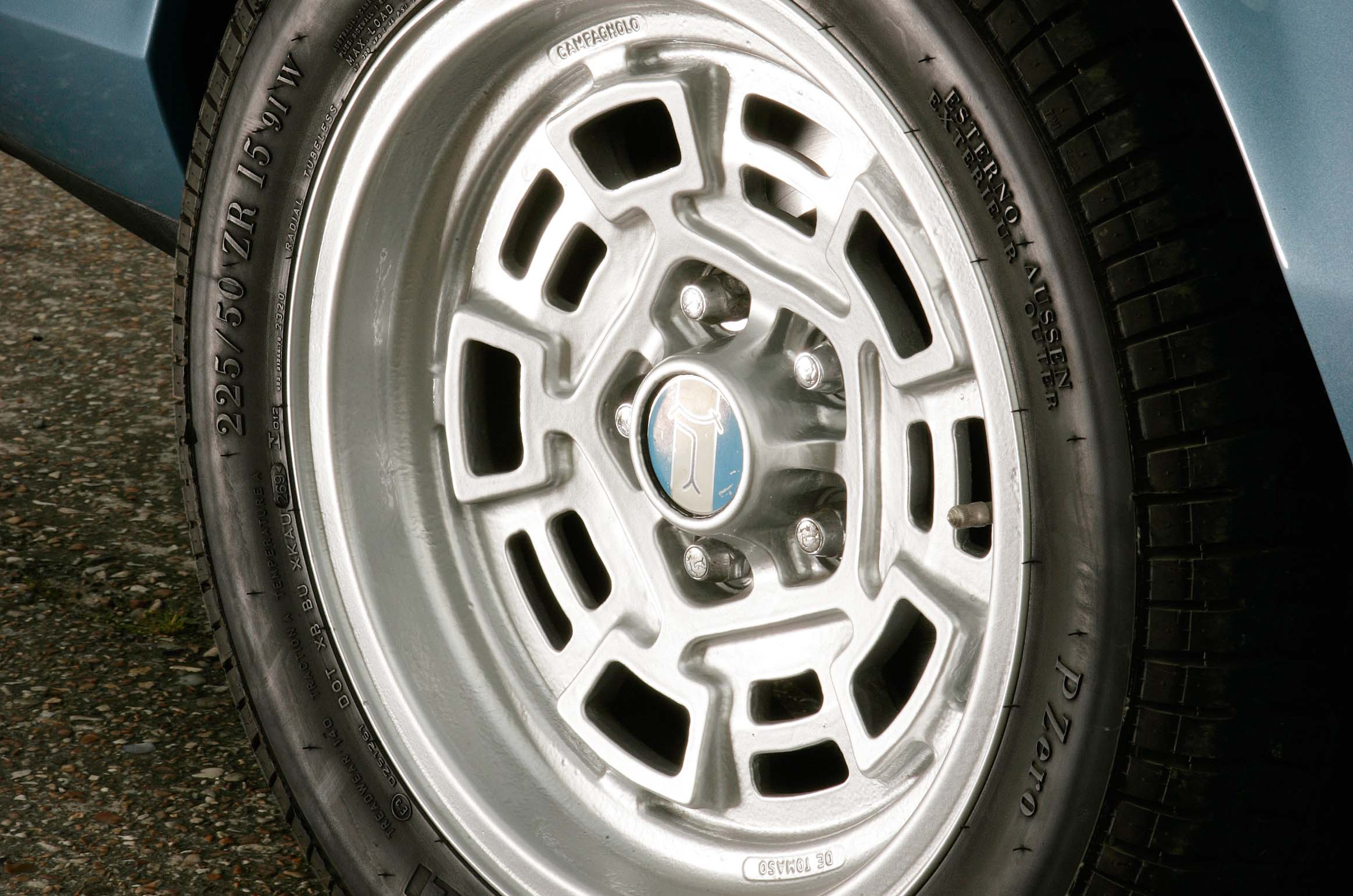 Classic & Sports Car – Maserati Bora vs De Tomaso Pantera GTS: wild at heart