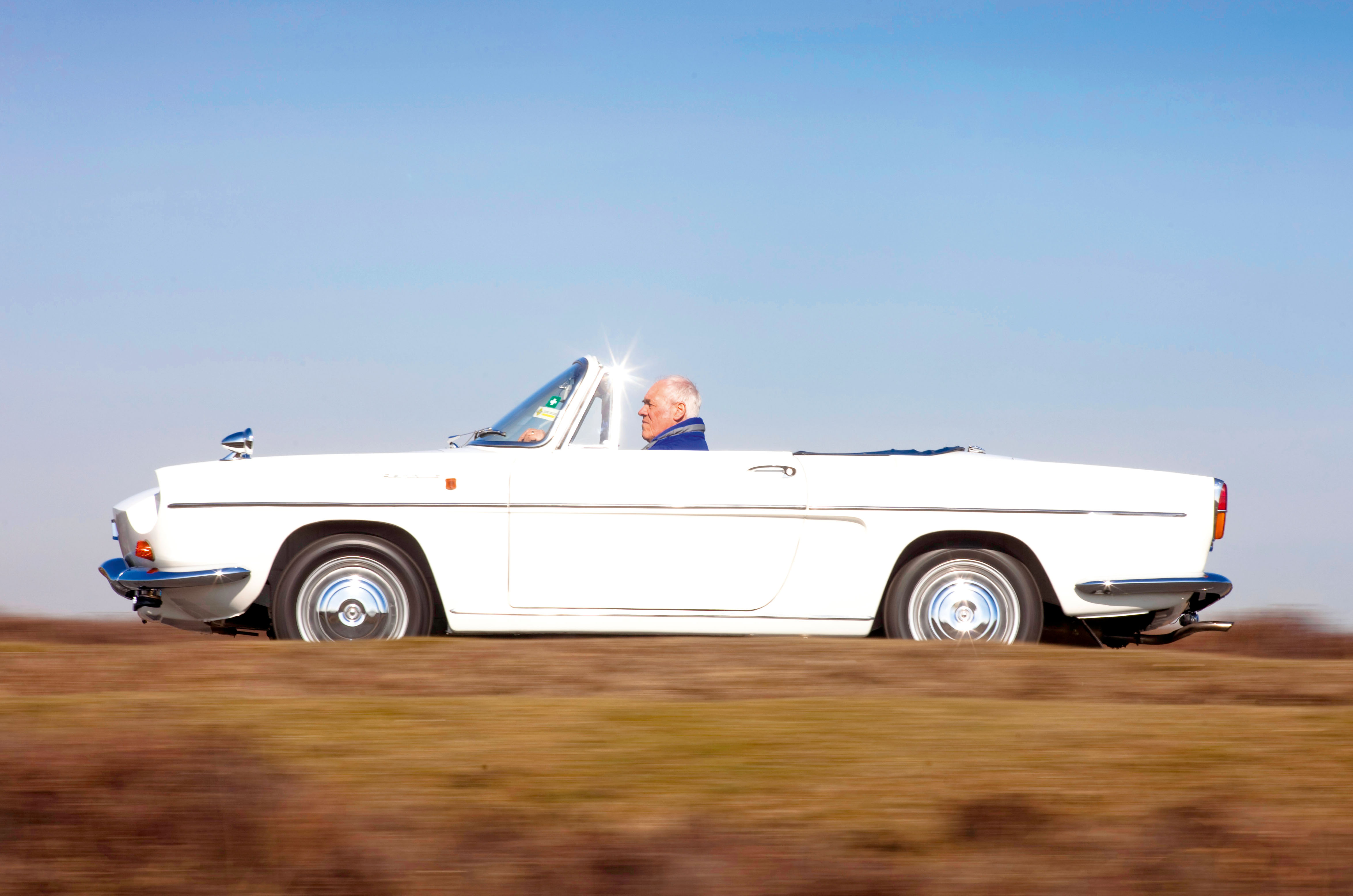 Classic & Sports Car – Sunbeam Alpine vs Renault Floride: the battle for your buck 