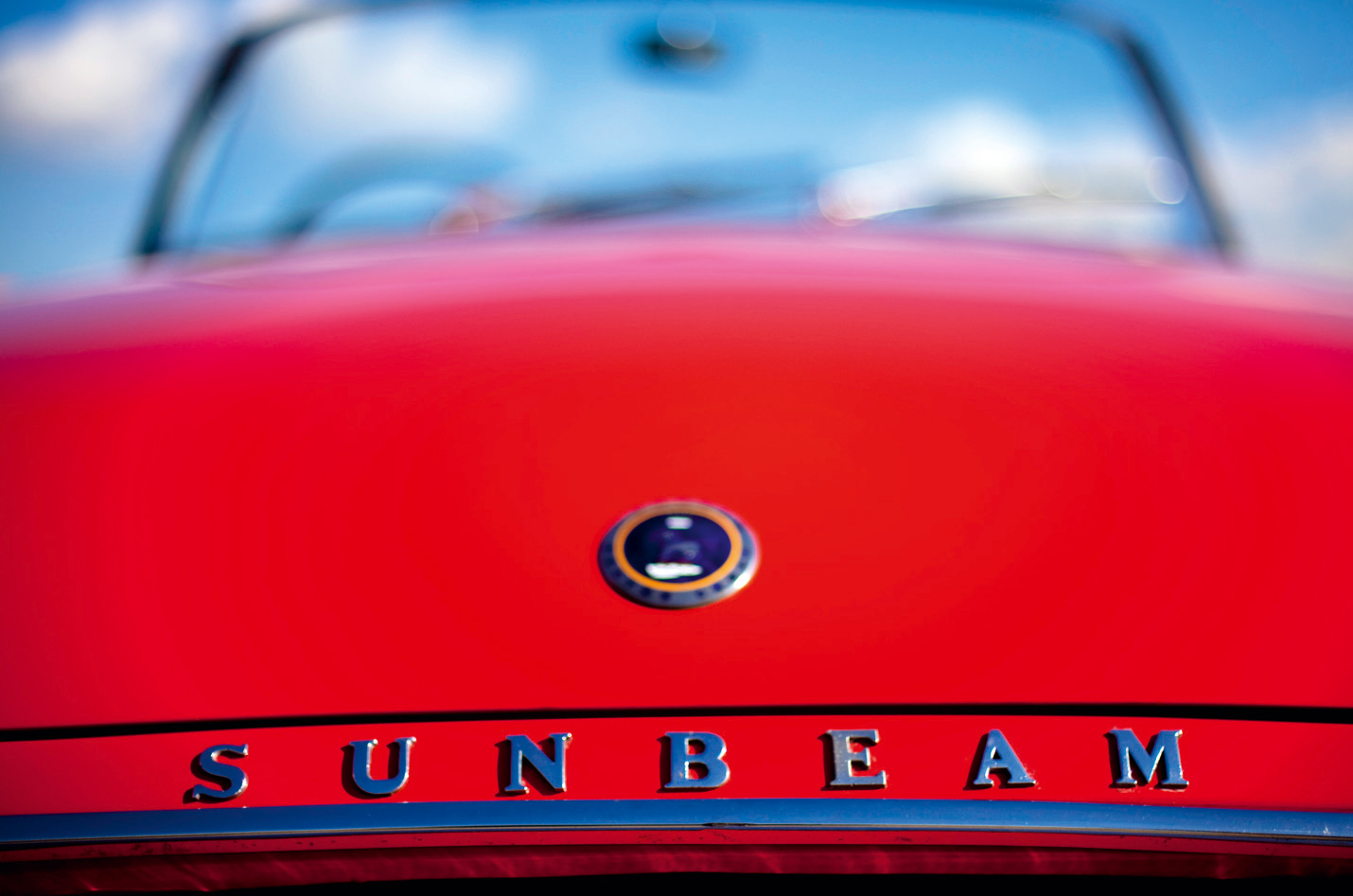 Classic & Sports Car – Sunbeam Alpine vs Renault Floride: the battle for your buck 