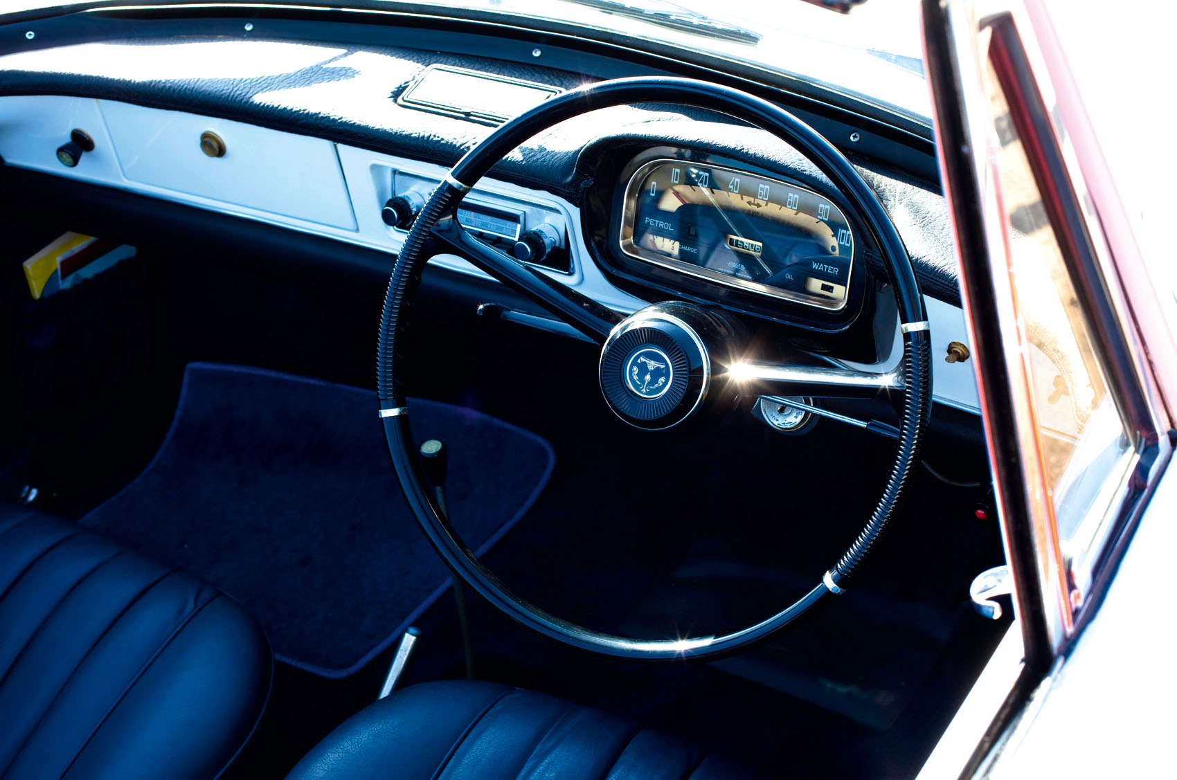 Classic & Sports Car – Sunbeam Alpine vs Renault Floride: the battle for your buck 