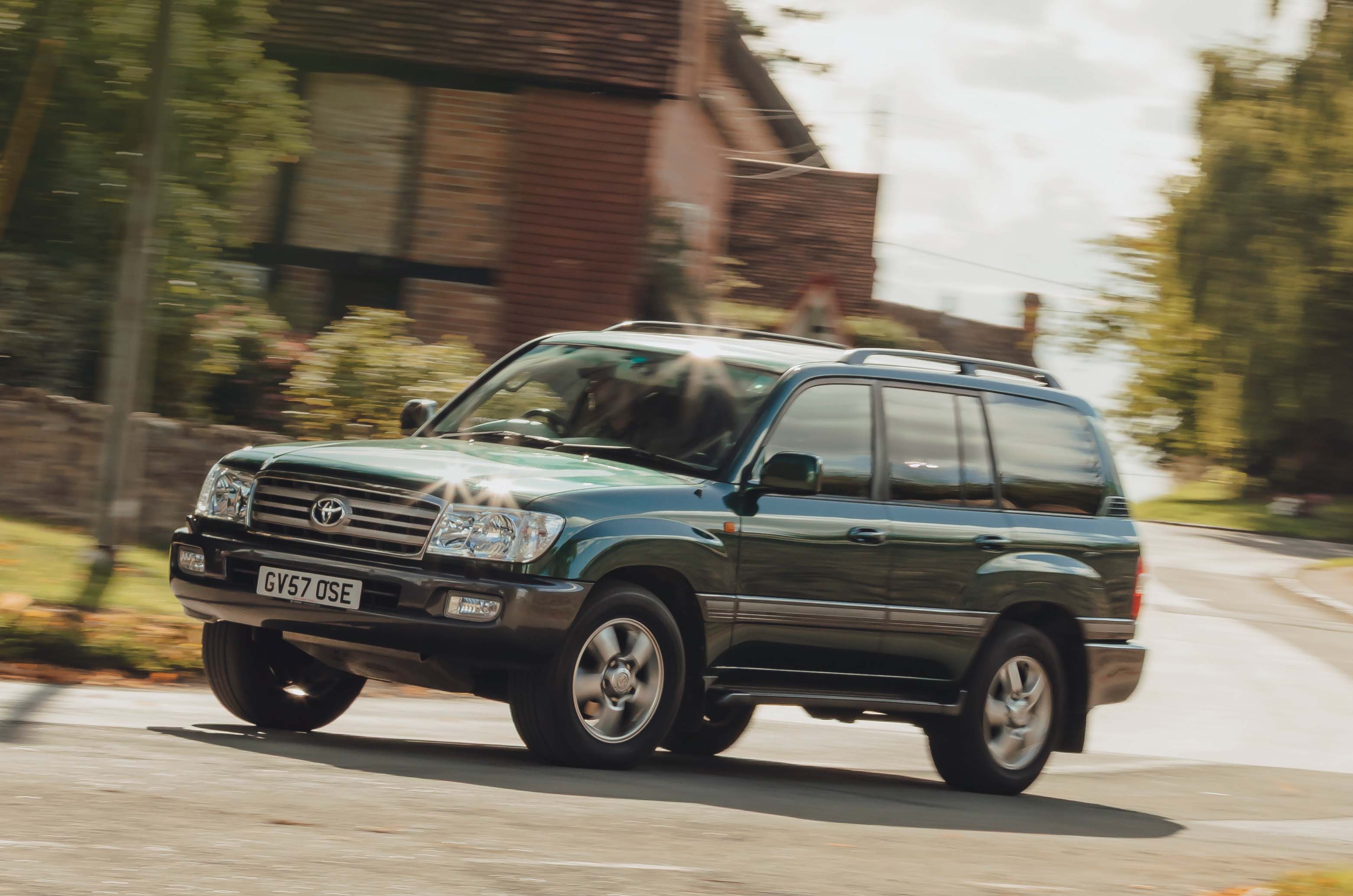 Classic & Sports Car – Toyota Land Cruisers: move over, Land-Rover