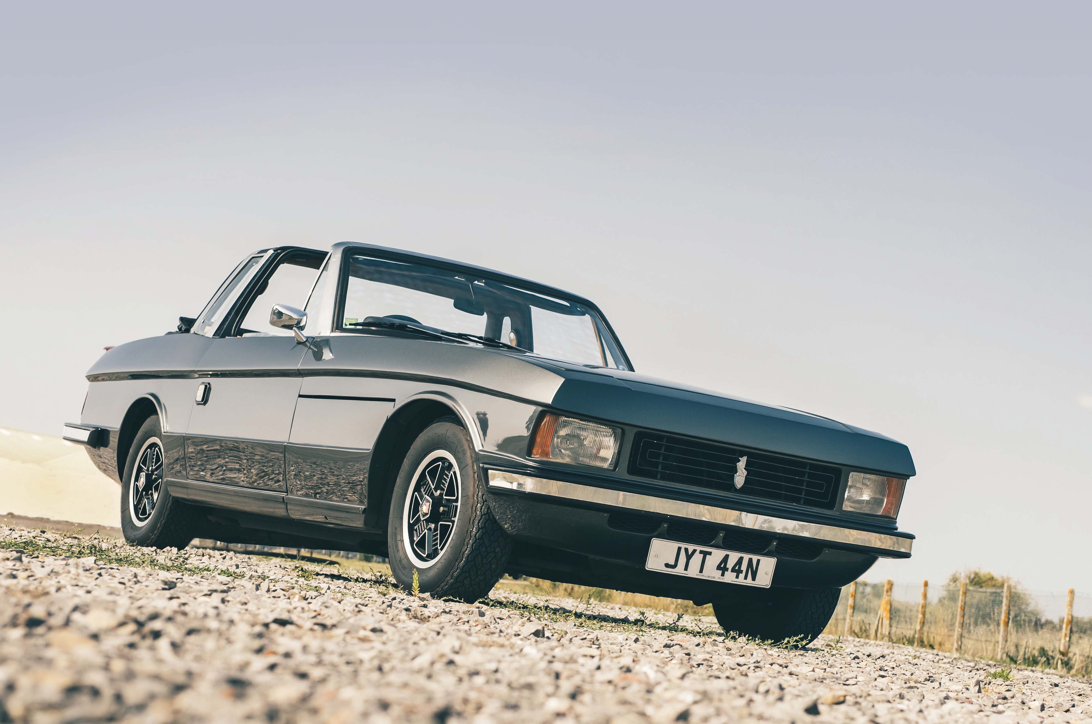 Classic & Sports Car – Bristol 412: a British car in an Italian suit