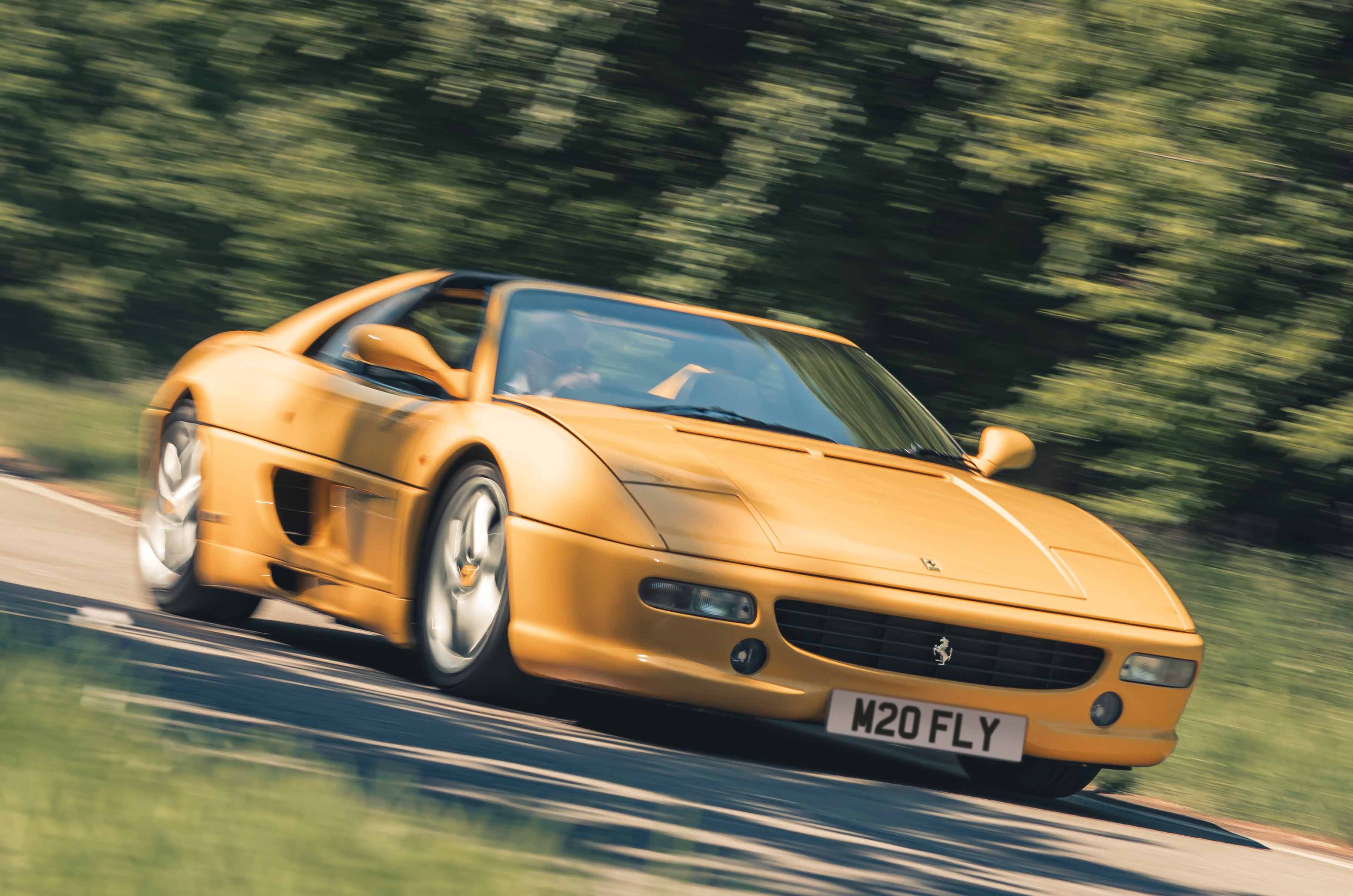 Classic & Sports Car – Dino 246GTS vs Ferrari F355GTS: benchmark babies