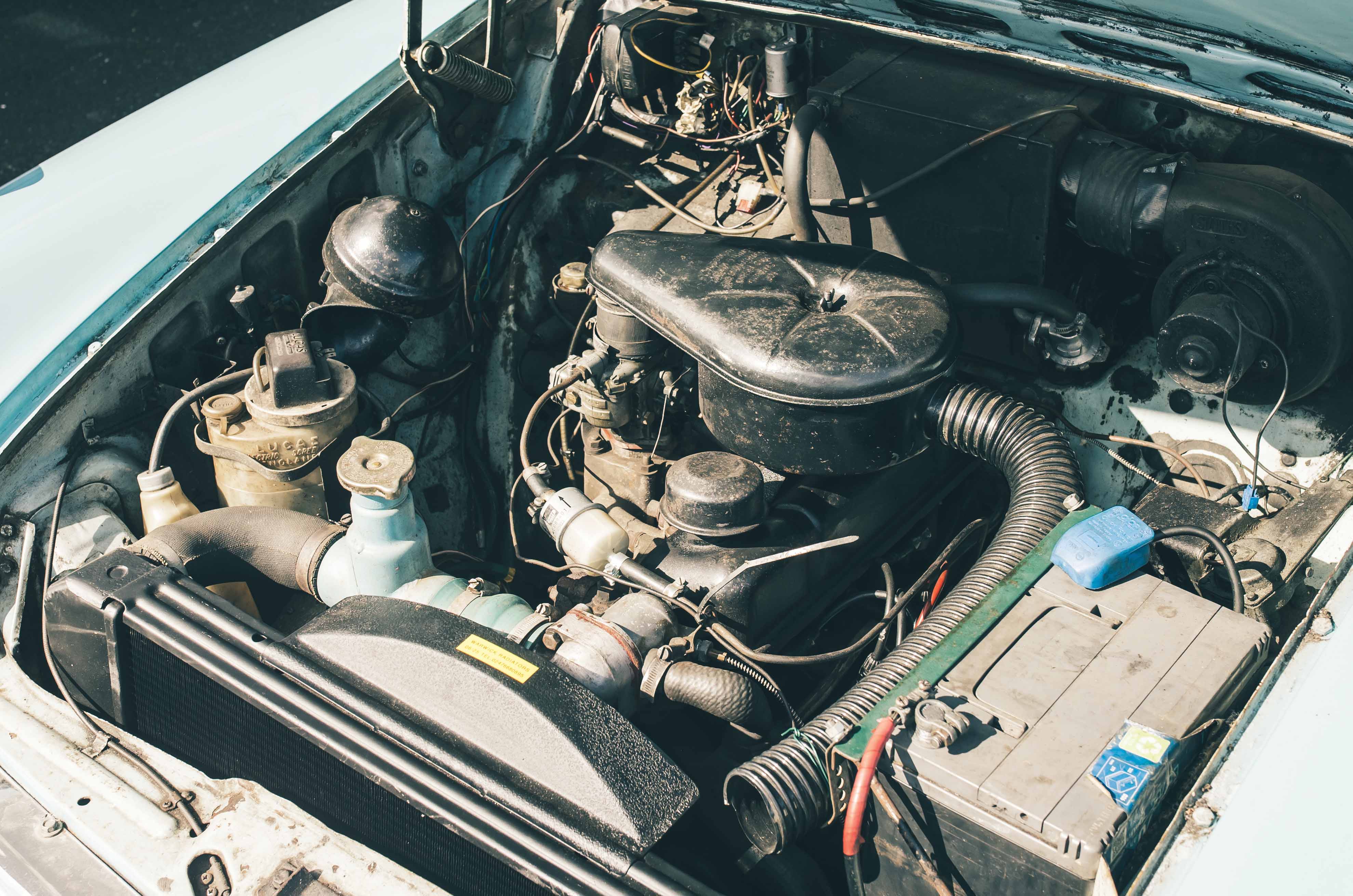 Classic & Sports Car – Ford vs Vauxhall vs Austin vs Standard: Brits with transatlantic flavour