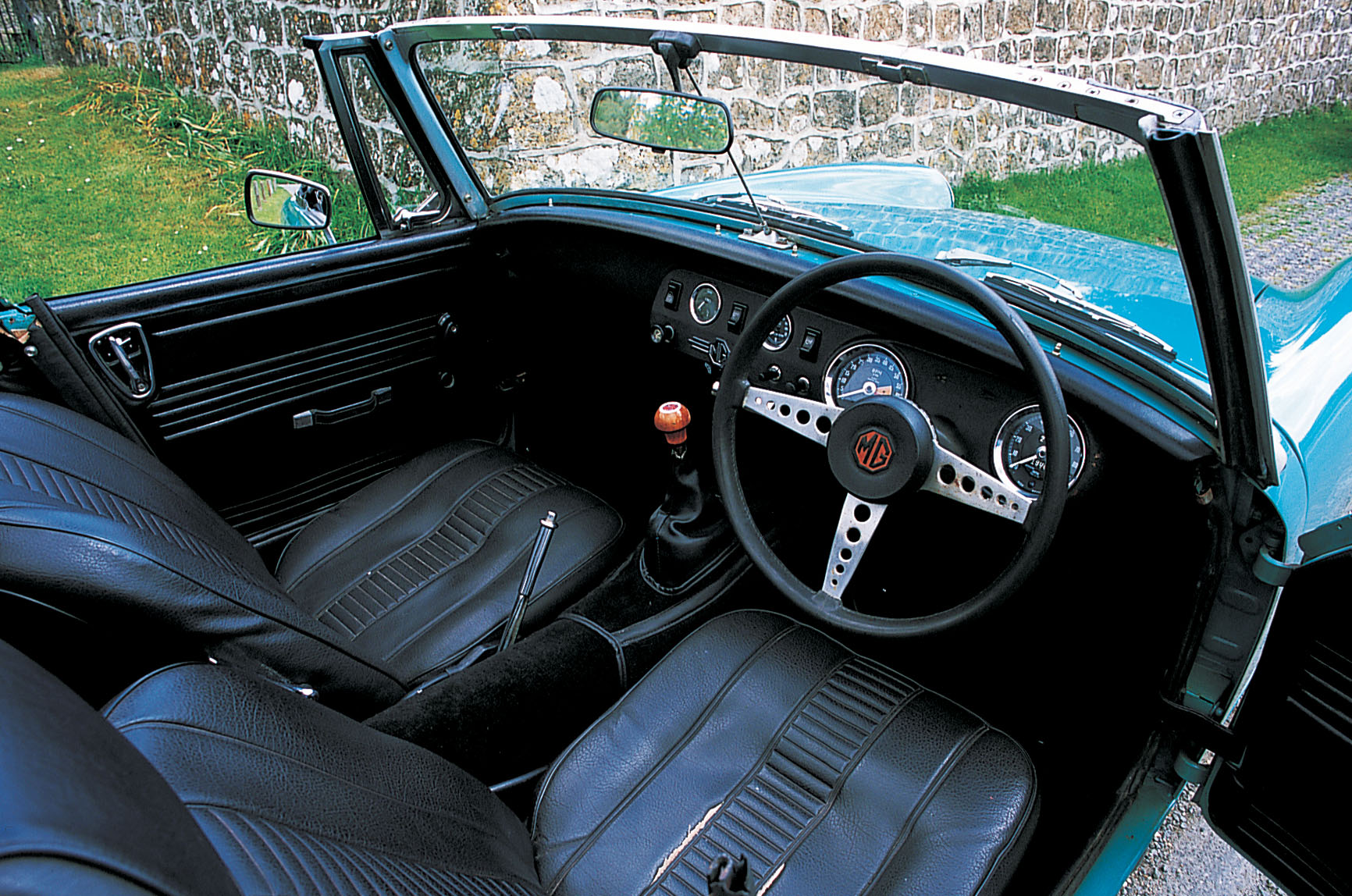 Classic & Sports Car – MG Midget MkI, MkIII and 1500: small change