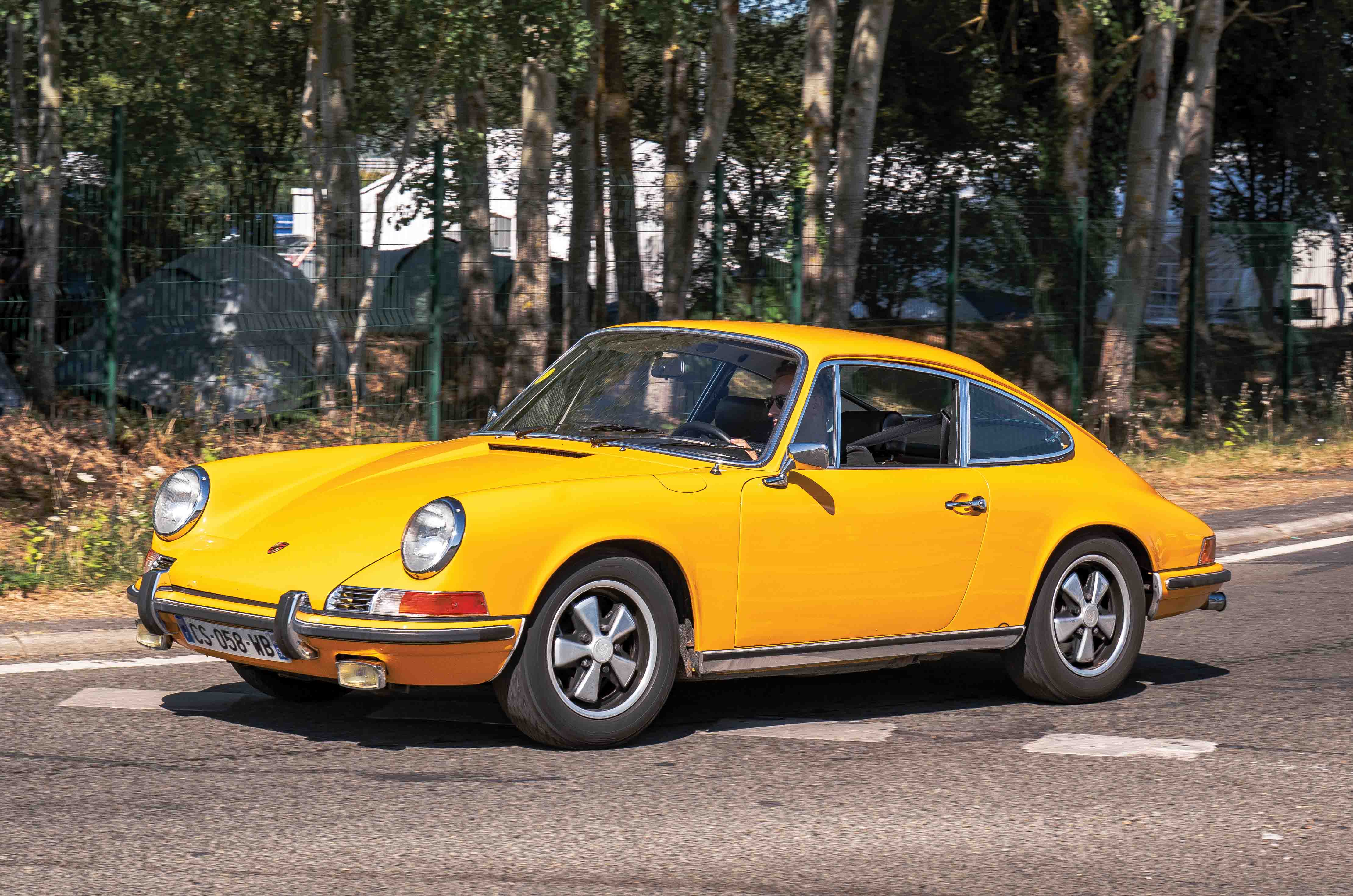 Classic & Sports Car – Porsche 911 at Le Mans: in Steve McQueen’s wheeltracks