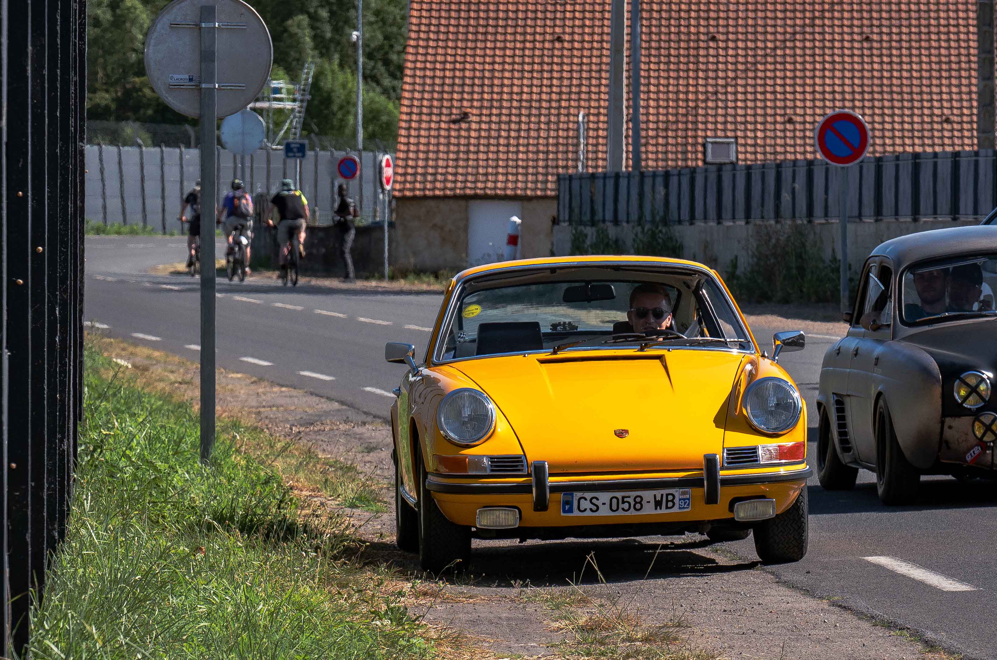 Classic & Sports Car – Porsche 911 at Le Mans: in Steve McQueen’s wheeltracks