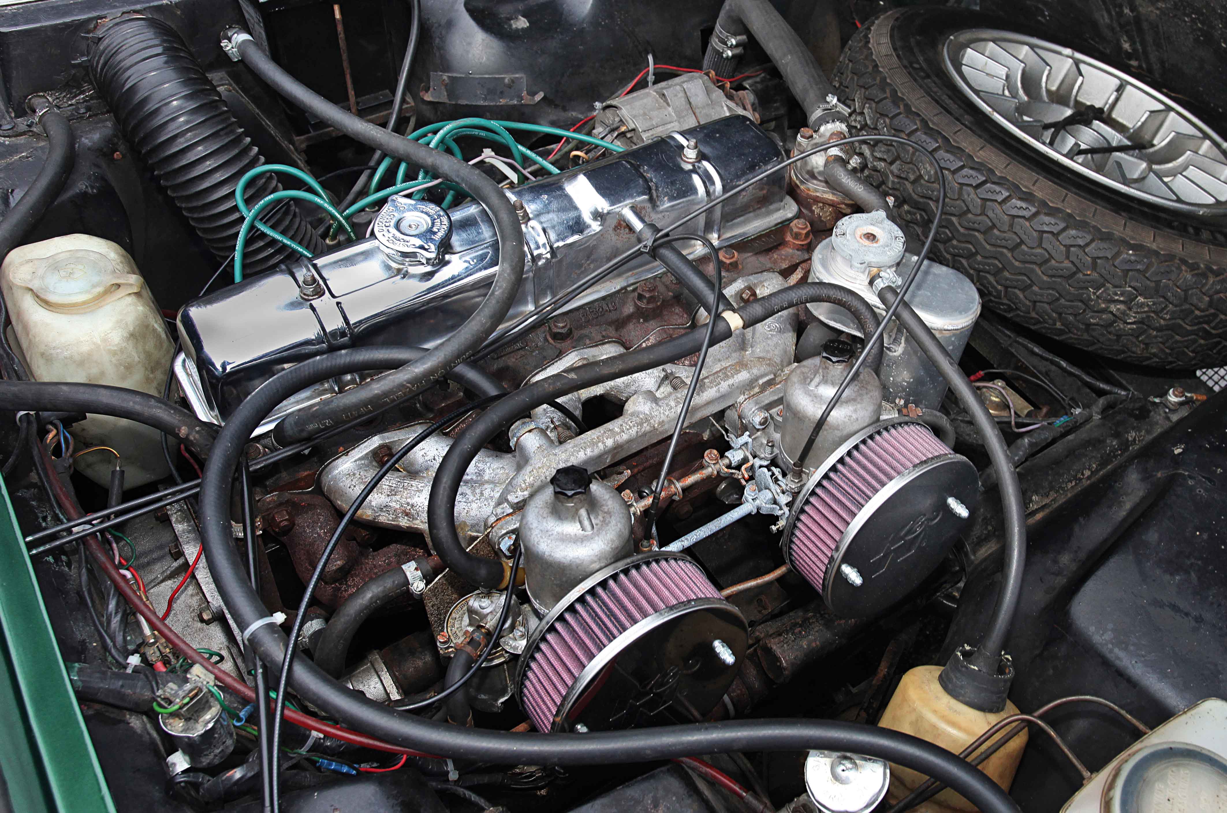Classic & Sports Car – Triumph TR6 vs TVR 2500M: heart transplant