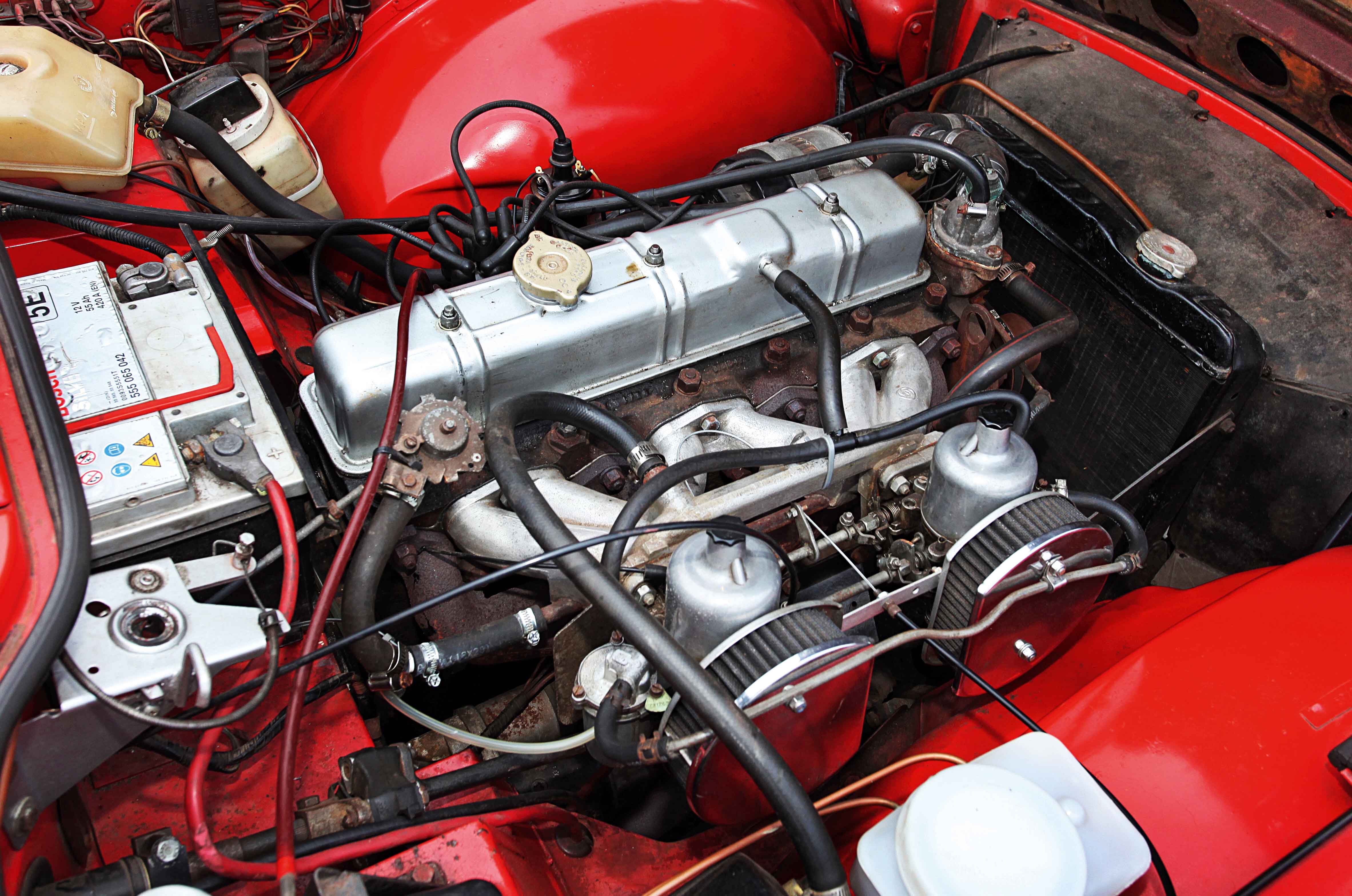 Classic & Sports Car – Triumph TR6 vs TVR 2500M: heart transplant
