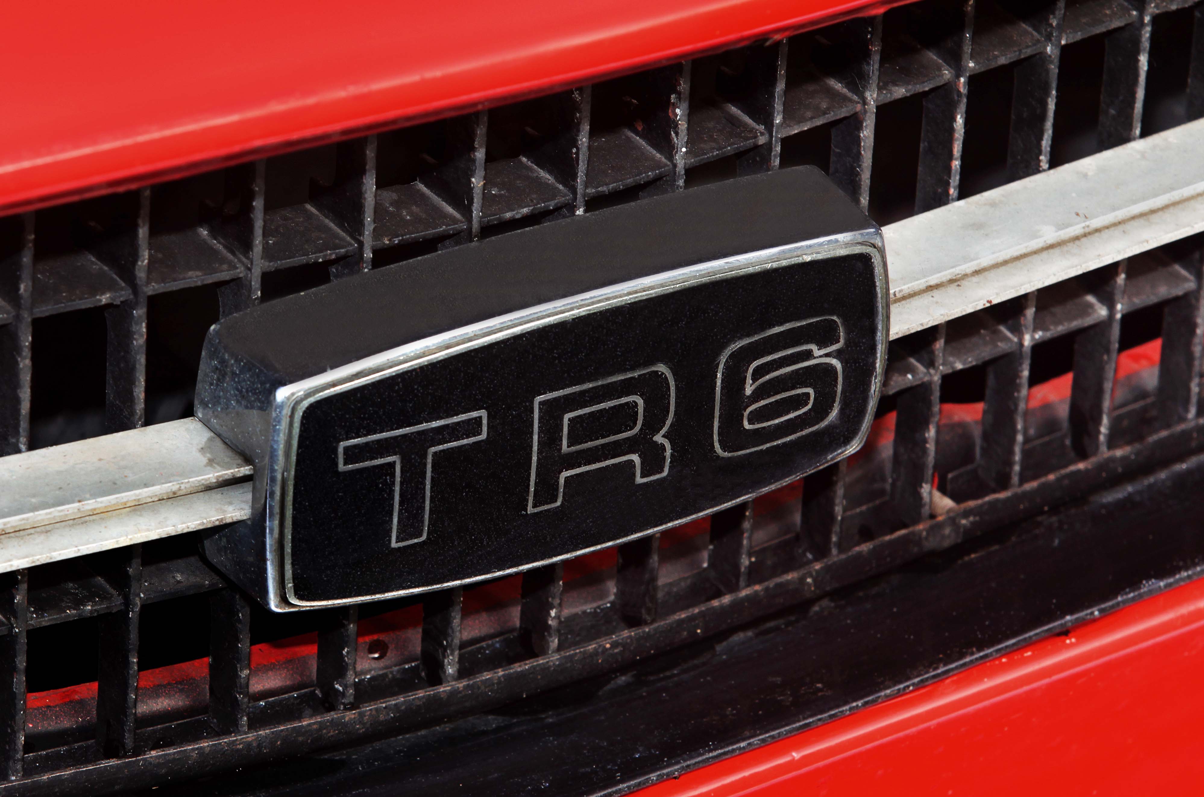 Classic & Sports Car – Triumph TR6 vs TVR 2500M: heart transplant