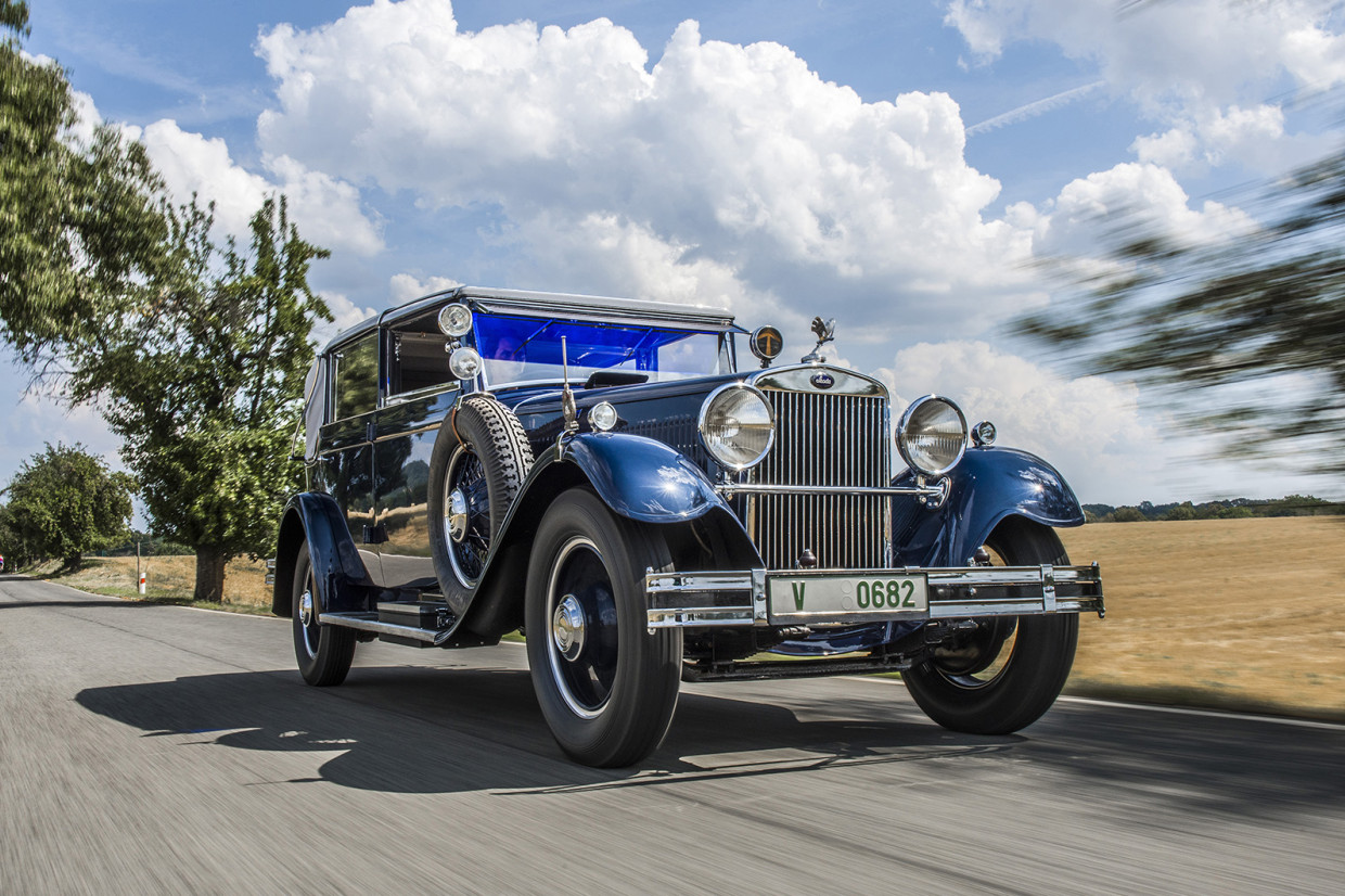 Classic & Sports Car – Anniversary restoration for Škoda’s last 860 convertible