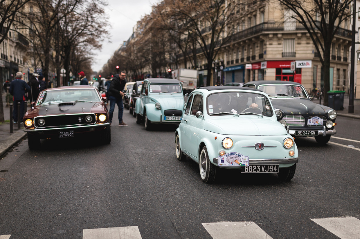 Classic & Sports Car – © A Dellenbach – Traversée de Paris