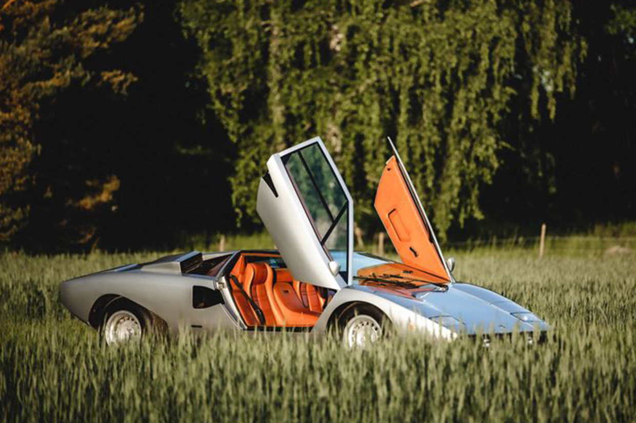 Classic & Sports Car – Aurora