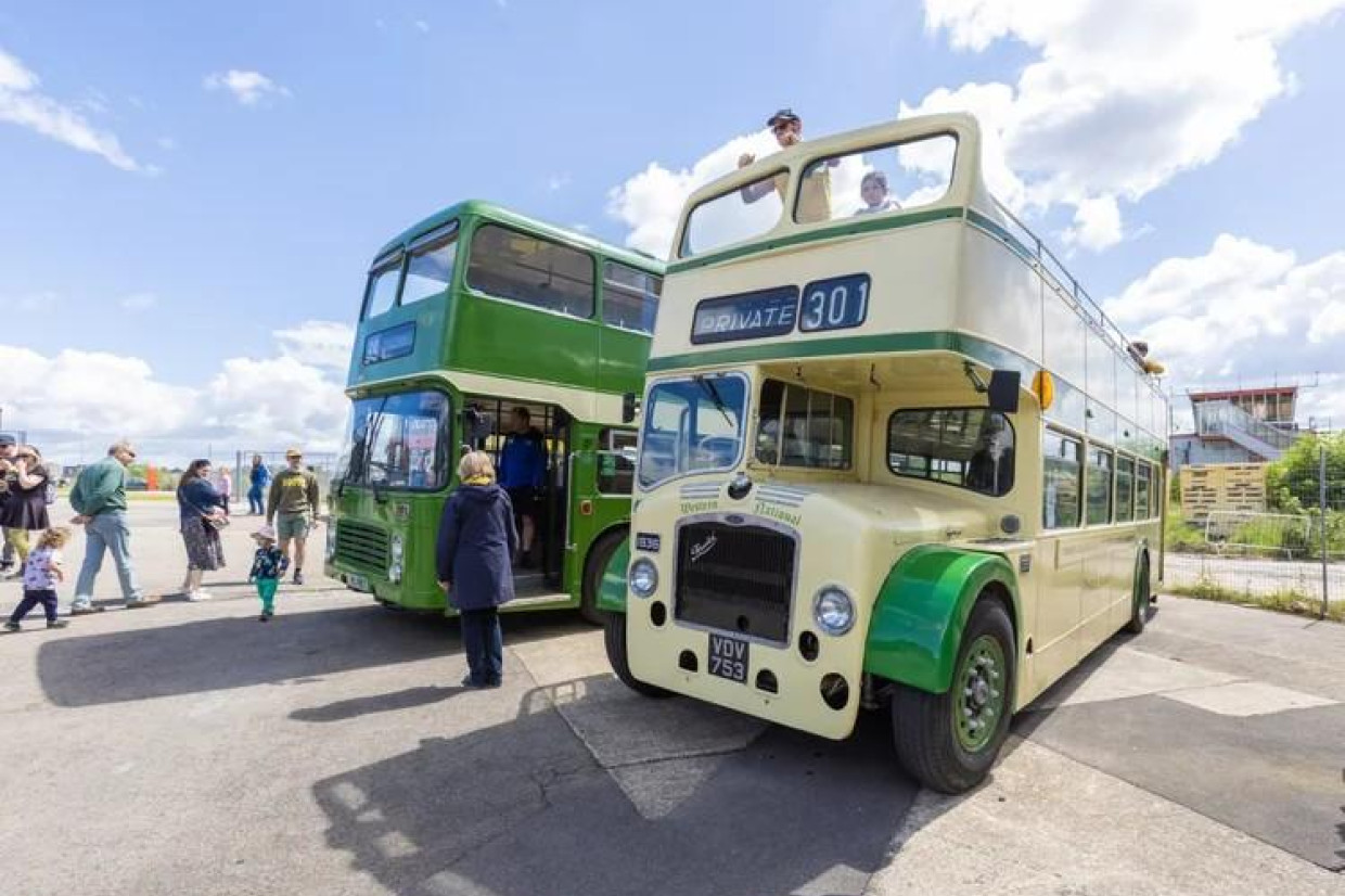 Classic & Sports Car – Bristol Vintage Bus Day