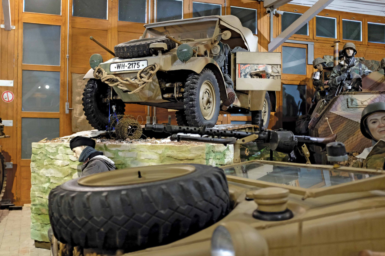 Classic & Sports Car – Classic shrine: Musée National d’Histoire Militaire
